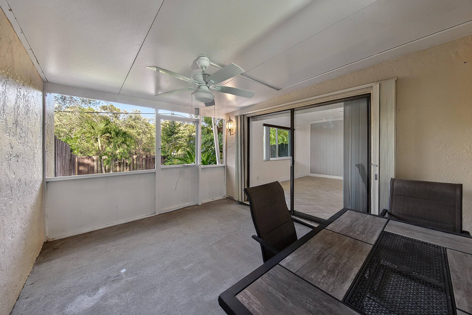 191 NE 6th Court, Dania Beach, FL 33004 Screened Patio