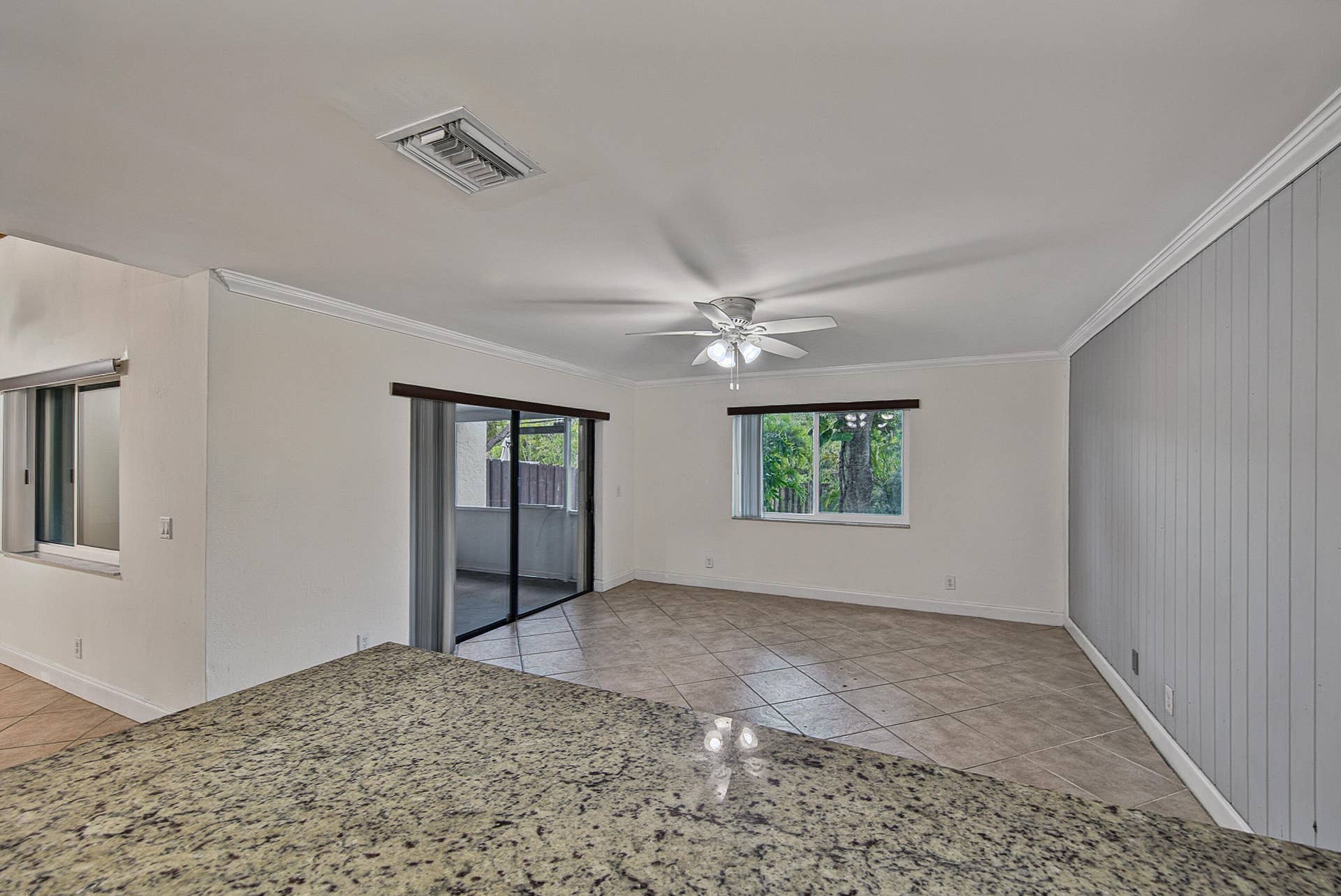 191 NE 6th Court, Dania Beach, FL 33004 Family Room looking from Kitchen