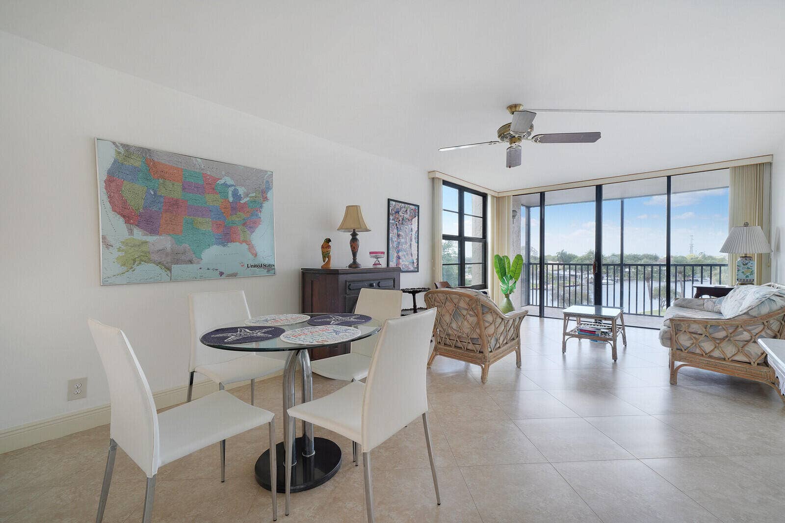 8 Royal Palm Way, #401, Boca Raton, FL 33432 Living Room