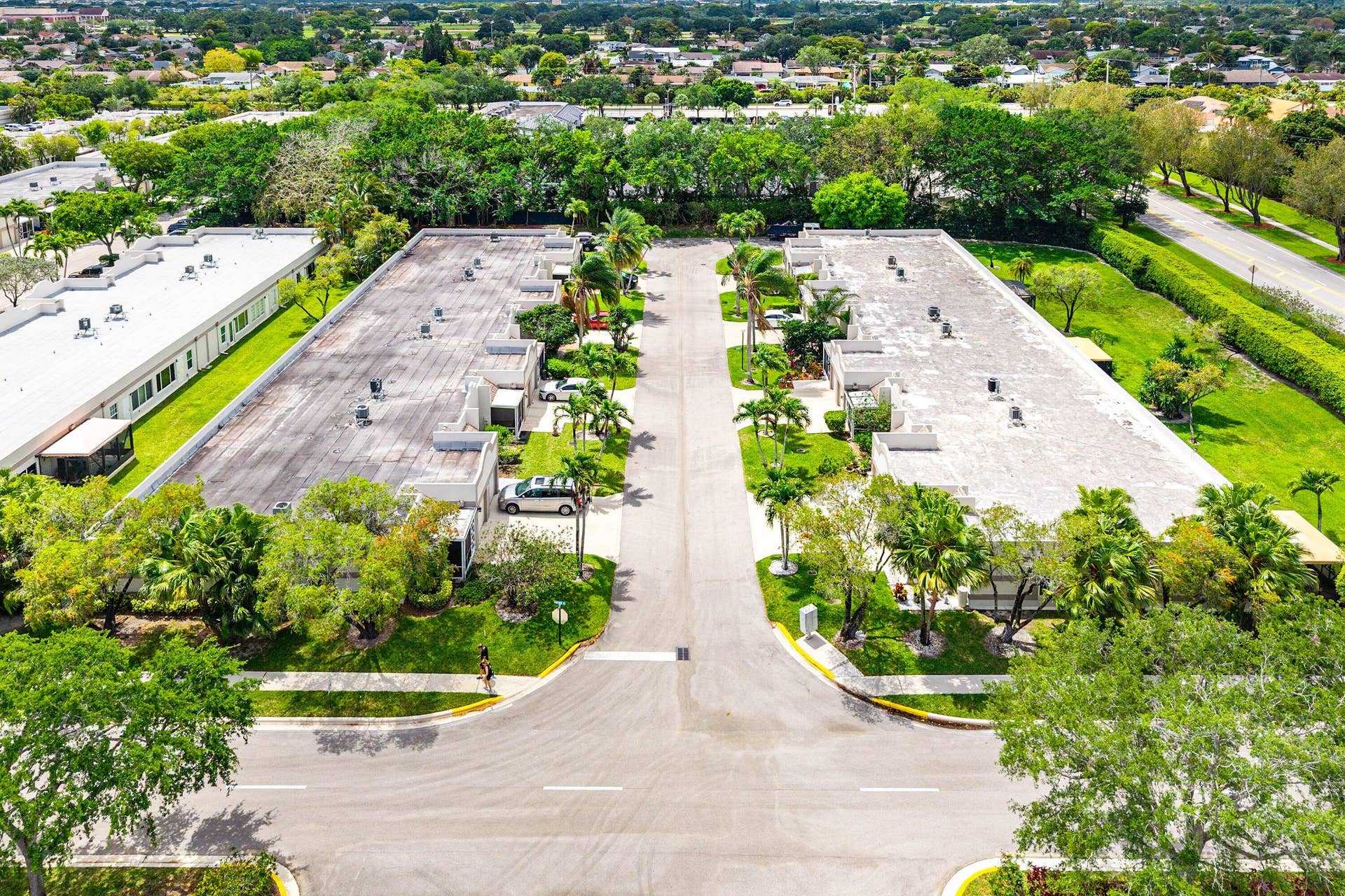 036-18881JolsonAvenue-1-BocaRaton-FL-334