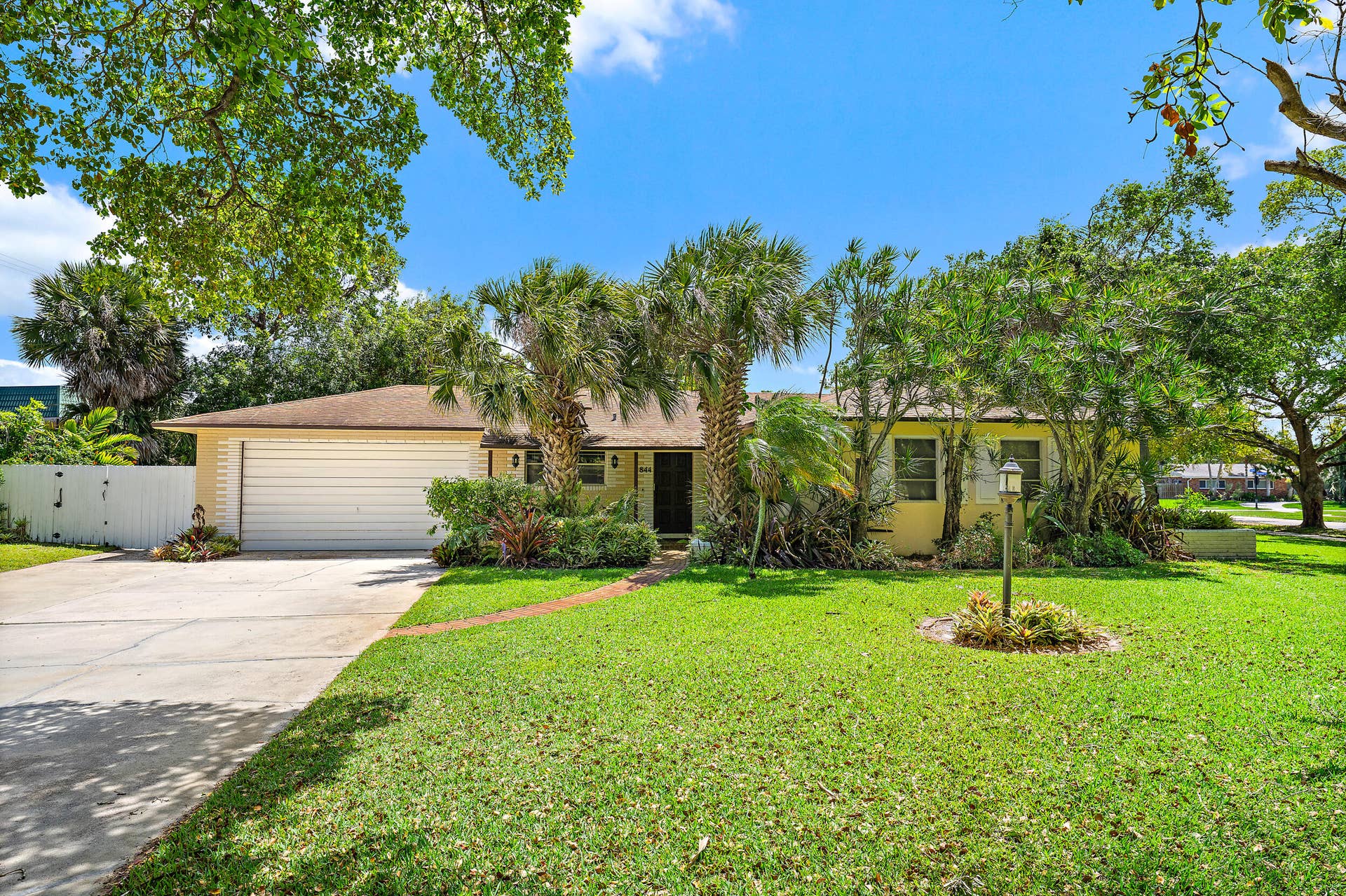 844 Anchorage Drive, North Palm Beach, FL 33408 Front Exterior