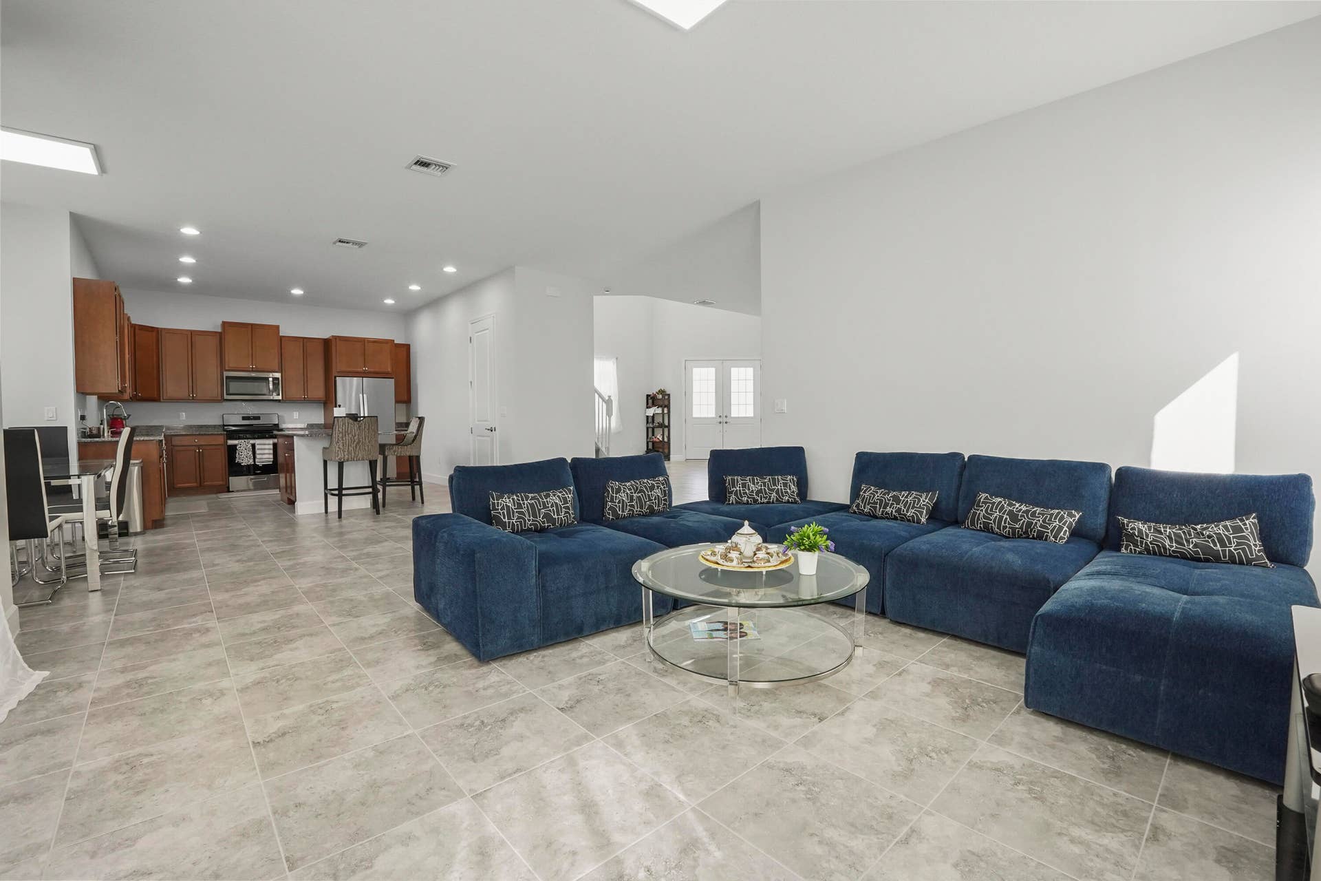 5236 Liberty Lane, Westlake, FL 33470 09 Living Room 02