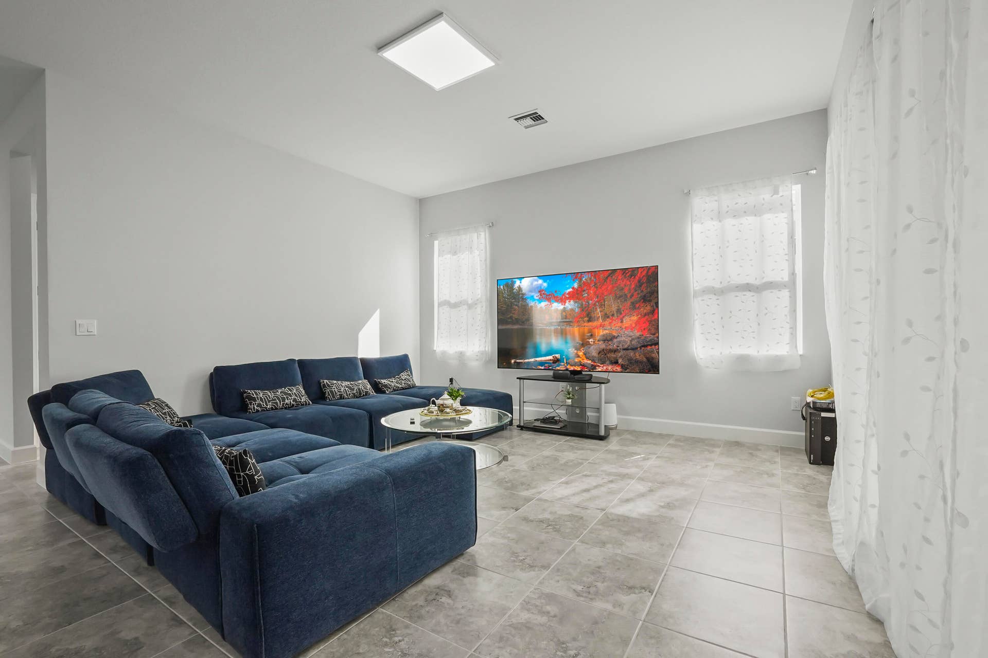 5236 Liberty Lane, Westlake, FL 33470 08 Family Room 01