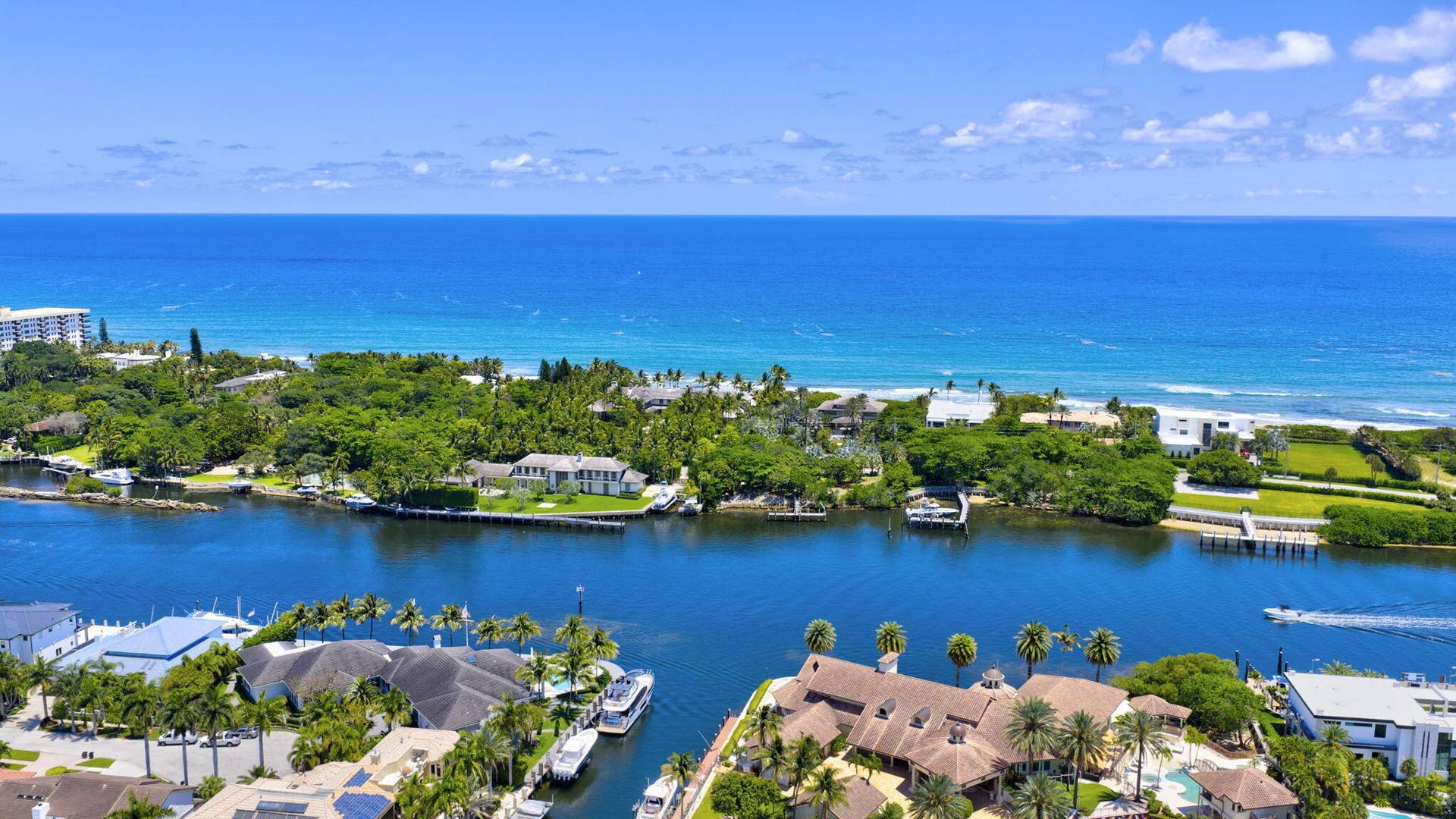2920 NE 47th Street, Lighthouse Point, FL 33064 84-web-or-mls-DJI_20260429012101_0554_D_