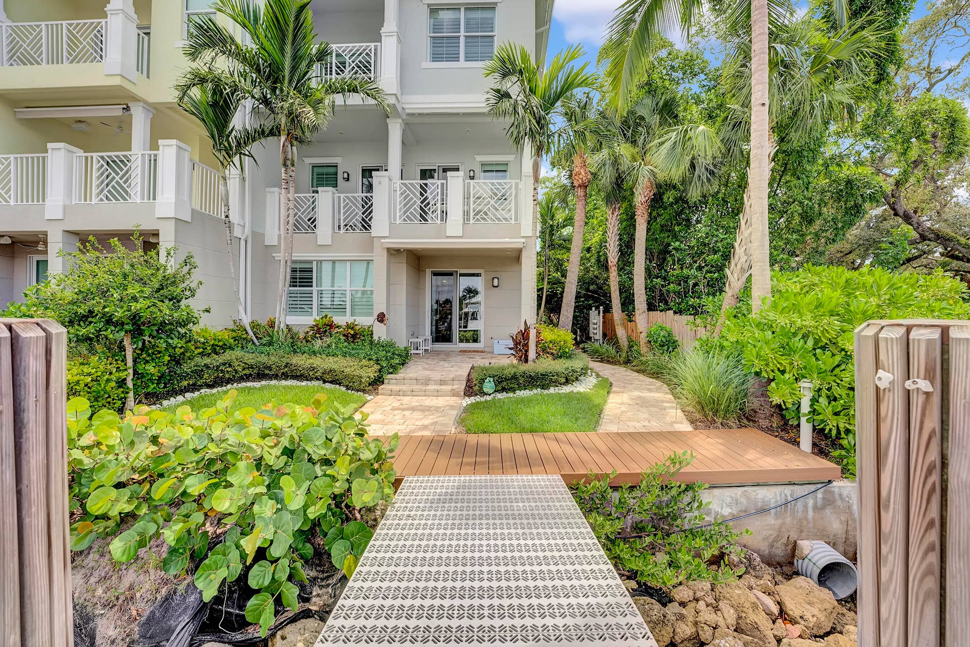 1045 Harbor Villas Drive, #5, North Palm Beach, FL 33408 DSC03801
