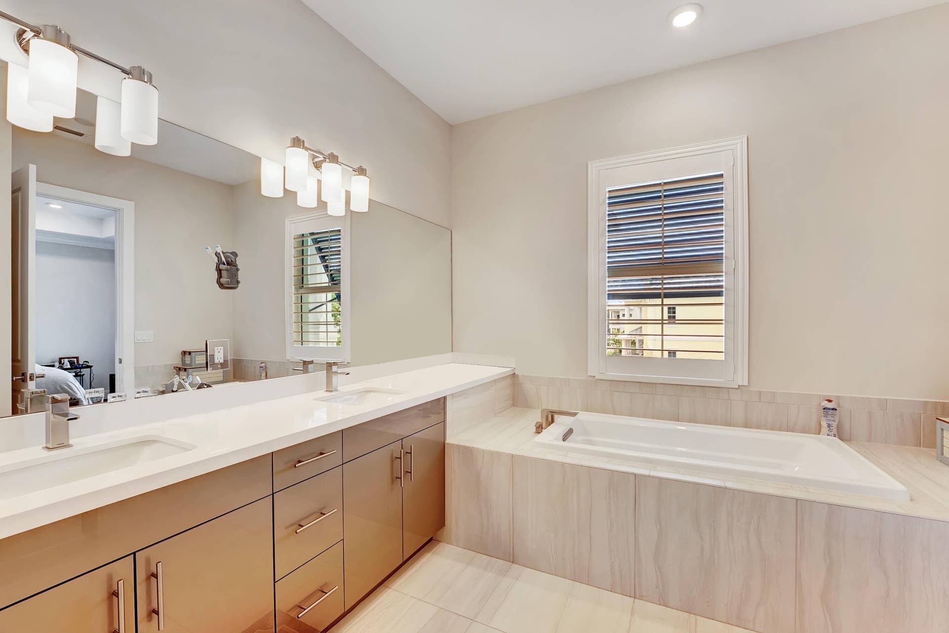1045 Harbor Villas Drive, #5, North Palm Beach, FL 33408 DSC04091
