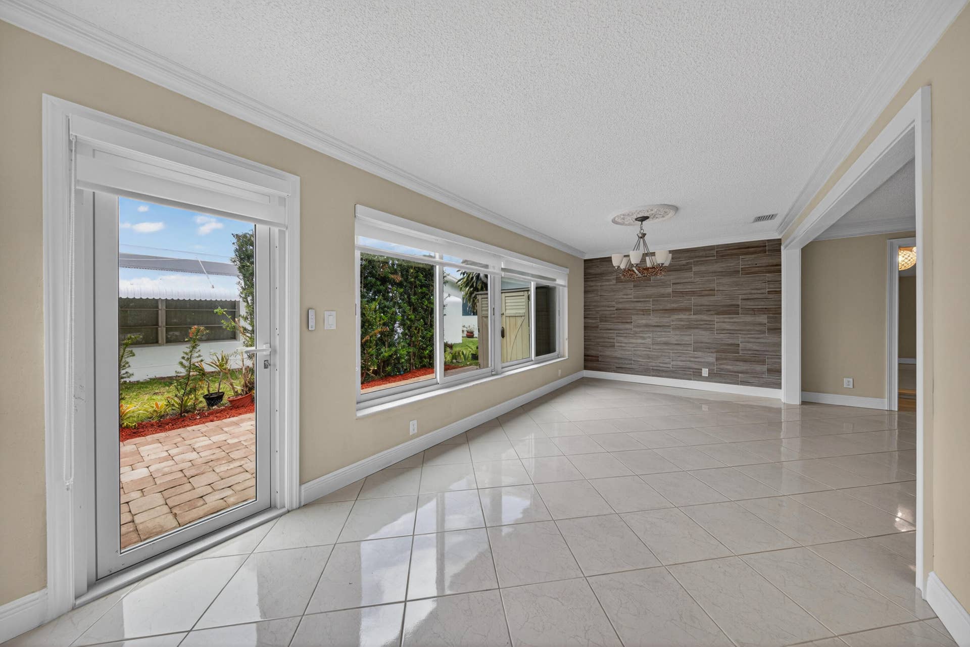 391 Leisure Boulevard, Pompano Beach, FL 33064 cowen-21