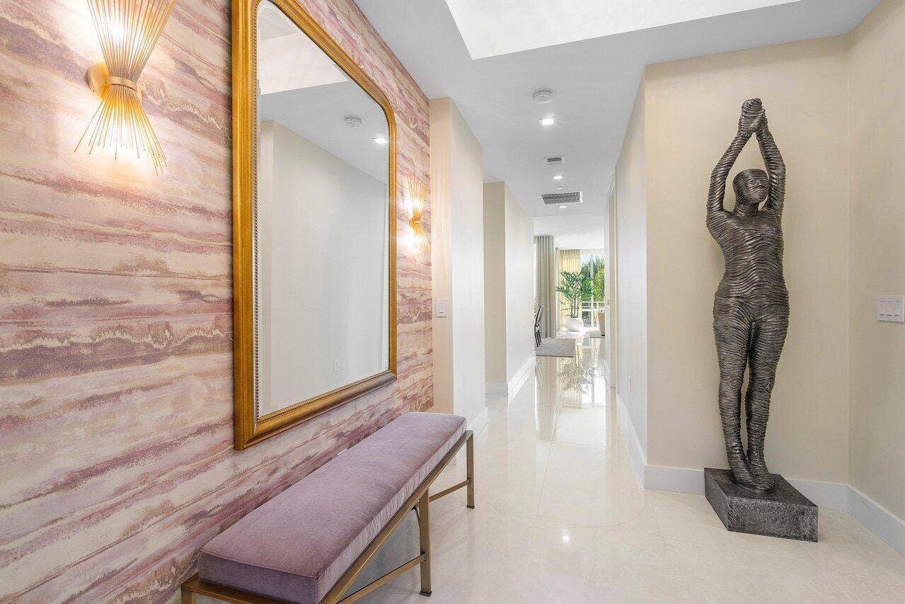 3 Water Club Way, #401, North Palm Beach, FL 33408 Entrance from Elevator