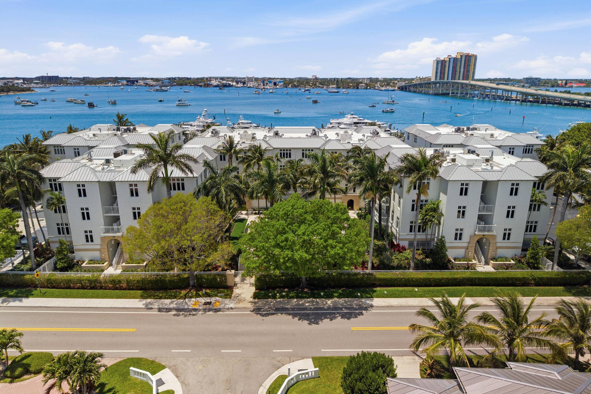 180 Lake Drive, #2304, Palm Beach Shores, FL 33404 184 Lake Dr-Drone-9
