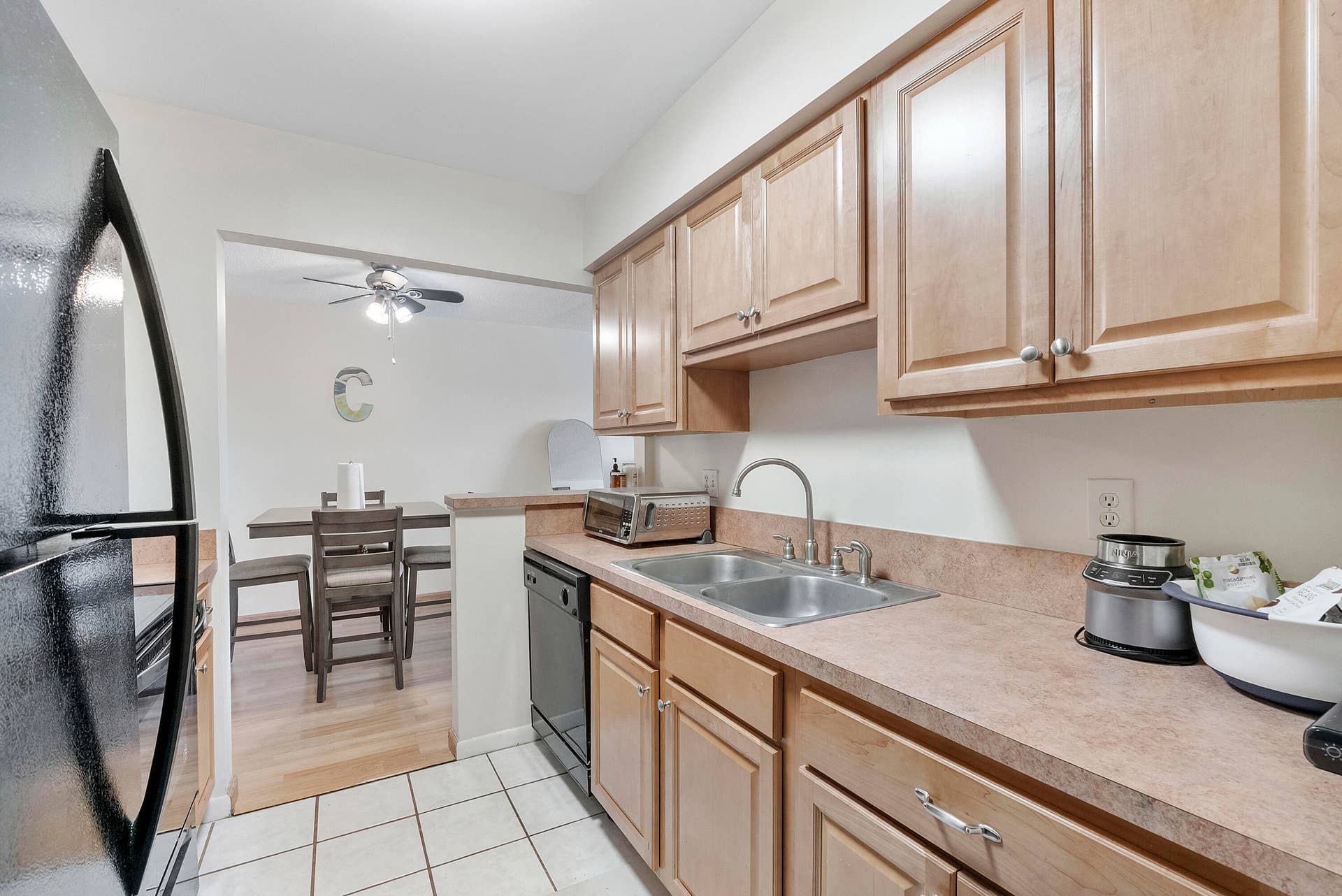 125 Shore Court, #304a, North Palm Beach, FL 33408 Kitchen