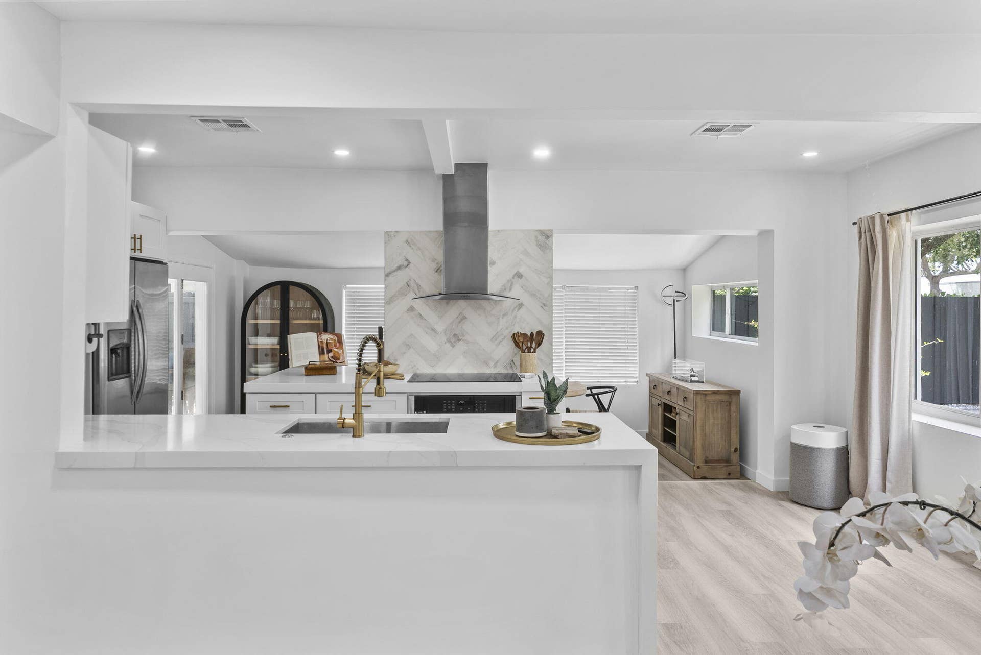 606 SW 19th Street, Fort Lauderdale, FL 33315 Kitchen 2