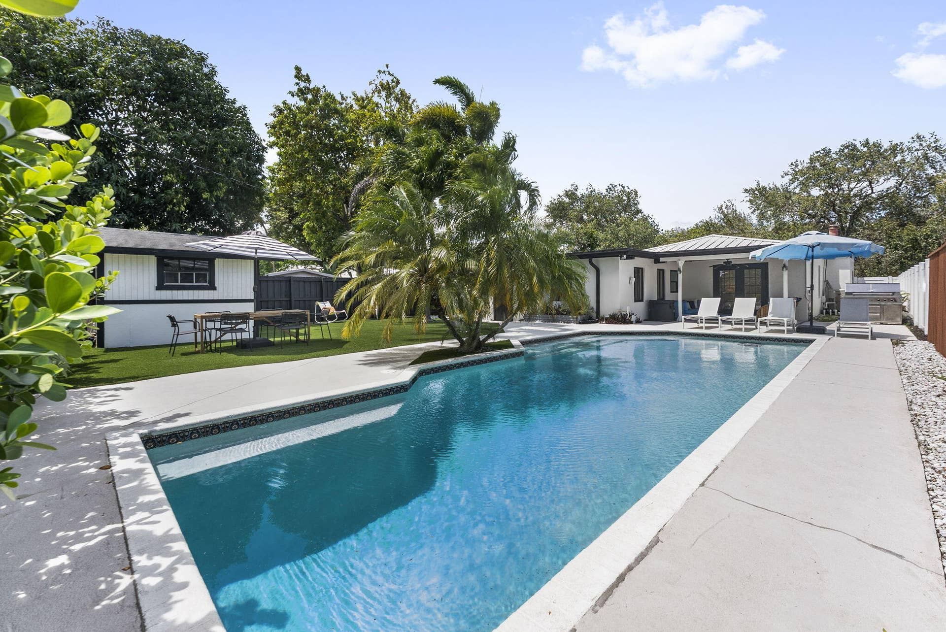 606 SW 19th Street, Fort Lauderdale, FL 33315 Pool