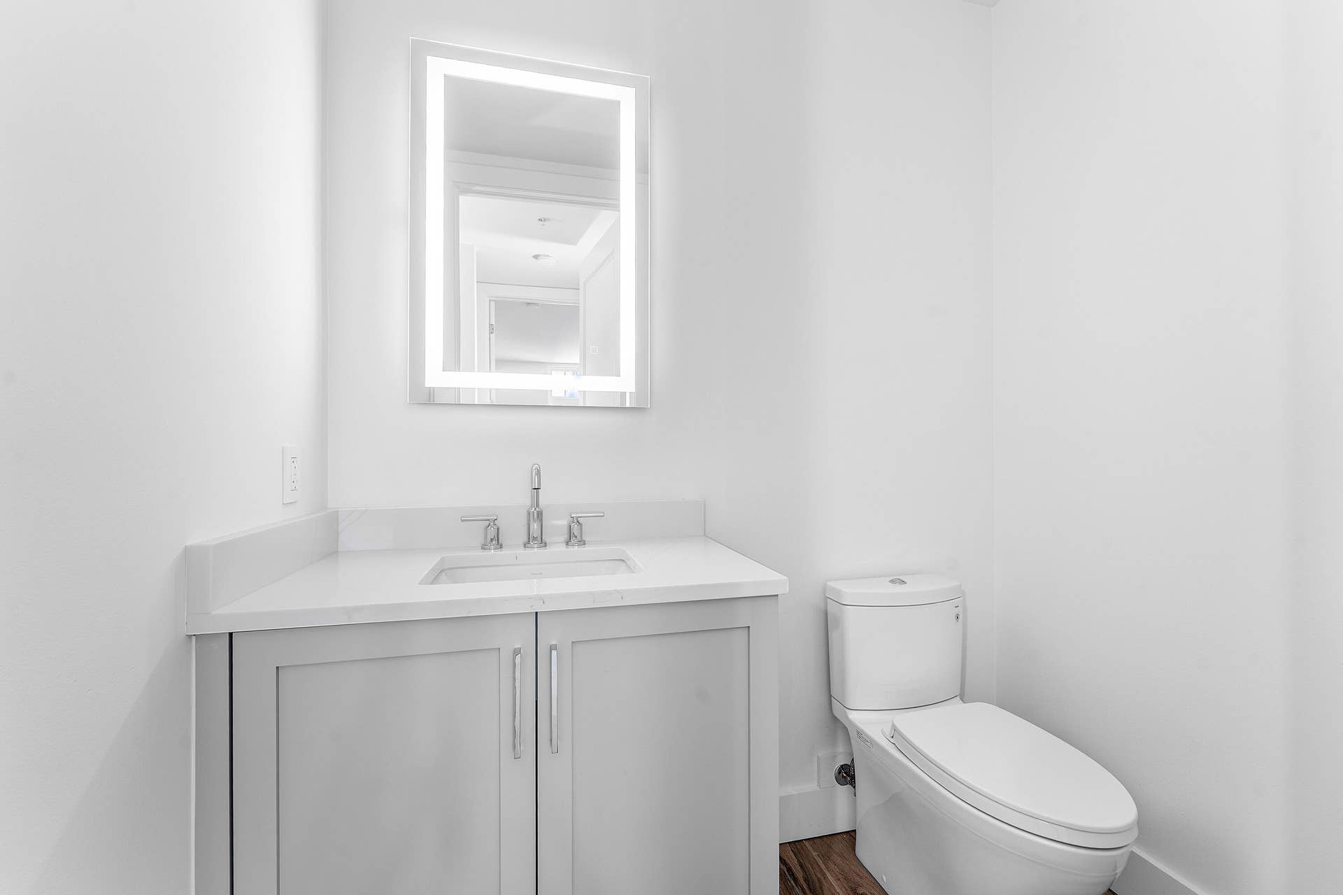 180 Lake Drive, #2204, Palm Beach Shores, FL 33404 Bathroom 3