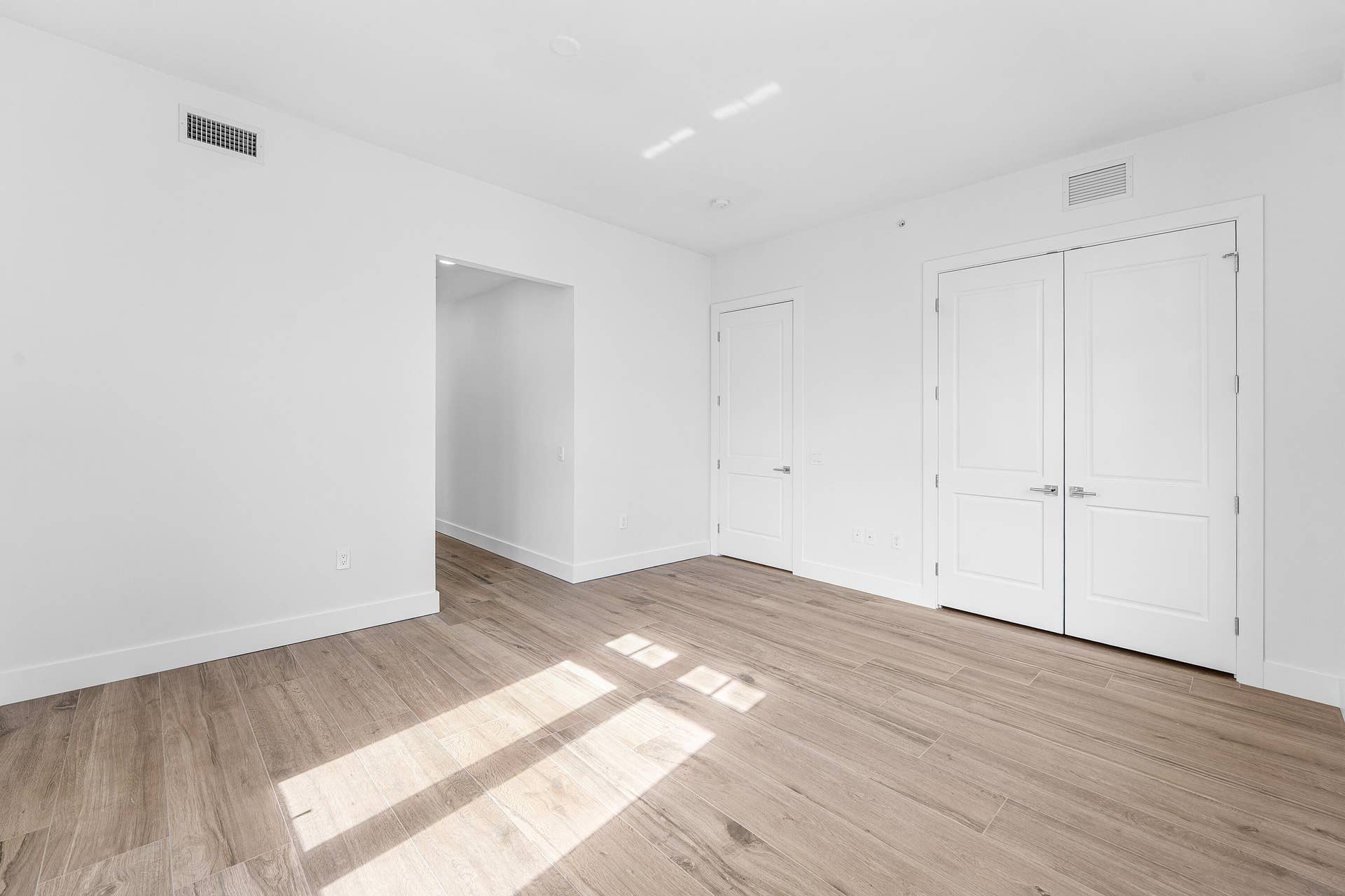 180 Lake Drive, #2204, Palm Beach Shores, FL 33404 Primary Bedroom