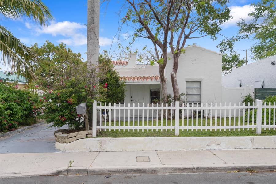 Property photo for 625 Selkirk Street, West Palm Beach, FL