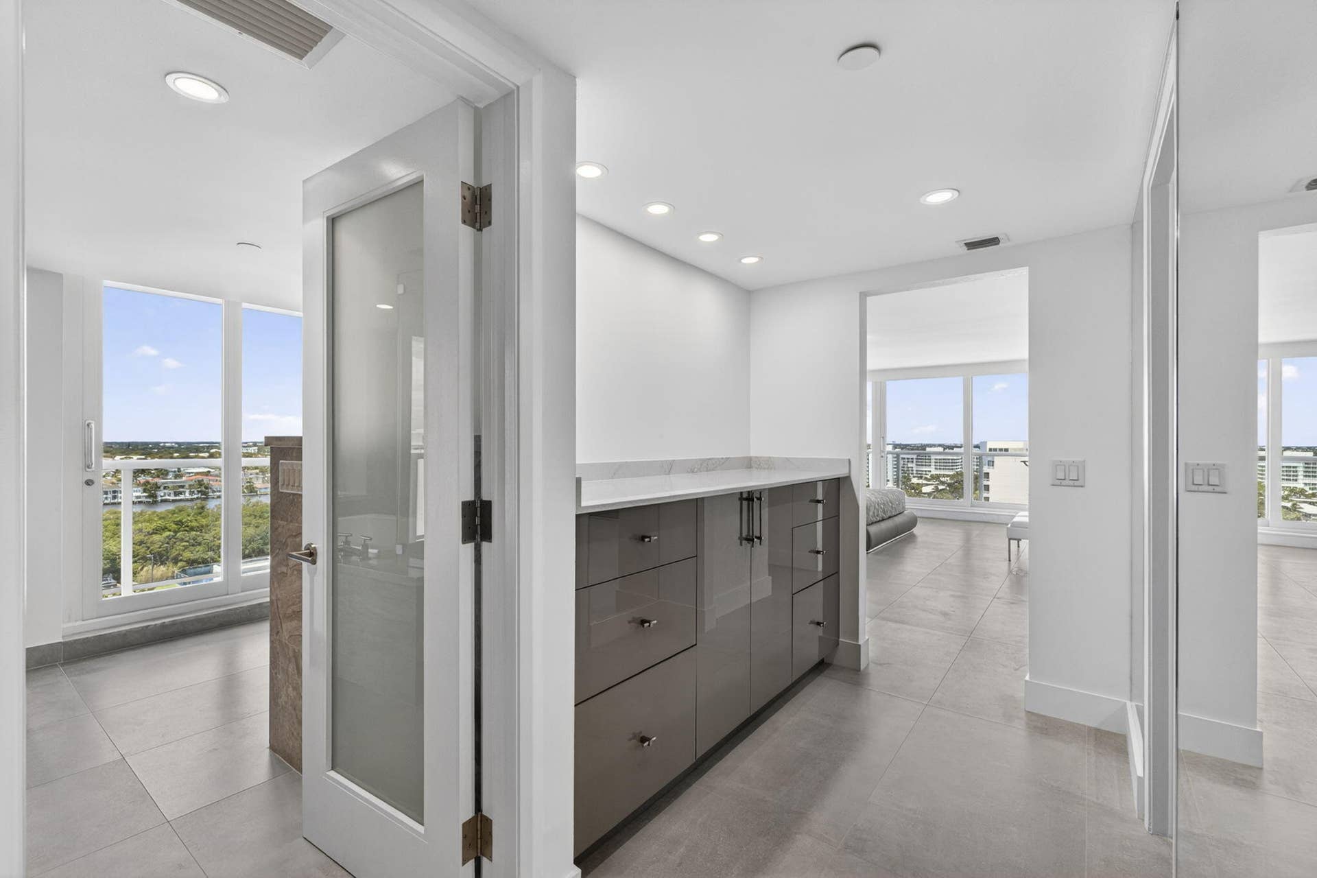 3505 S Ocean Boulevard, #14n, Highland Beach, FL 33487 Primary luxury closet