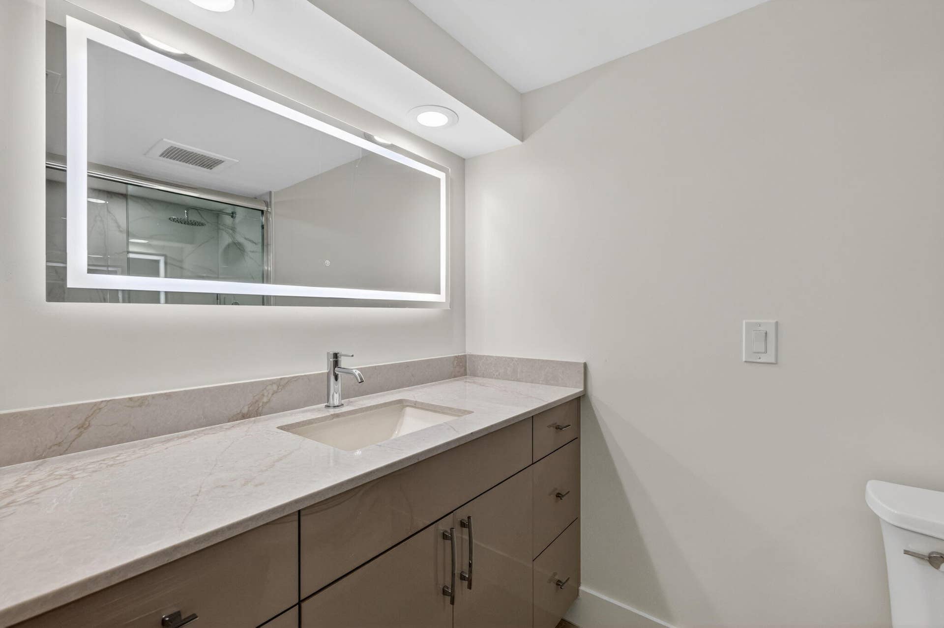 3505 S Ocean Boulevard, #14n, Highland Beach, FL 33487 Second bathroom