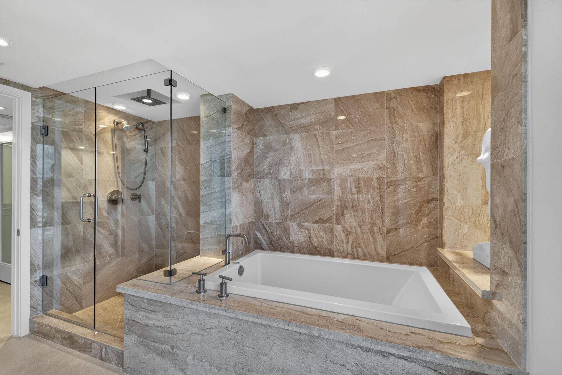 3505 S Ocean Boulevard, #14n, Highland Beach, FL 33487 Primary shower and tub