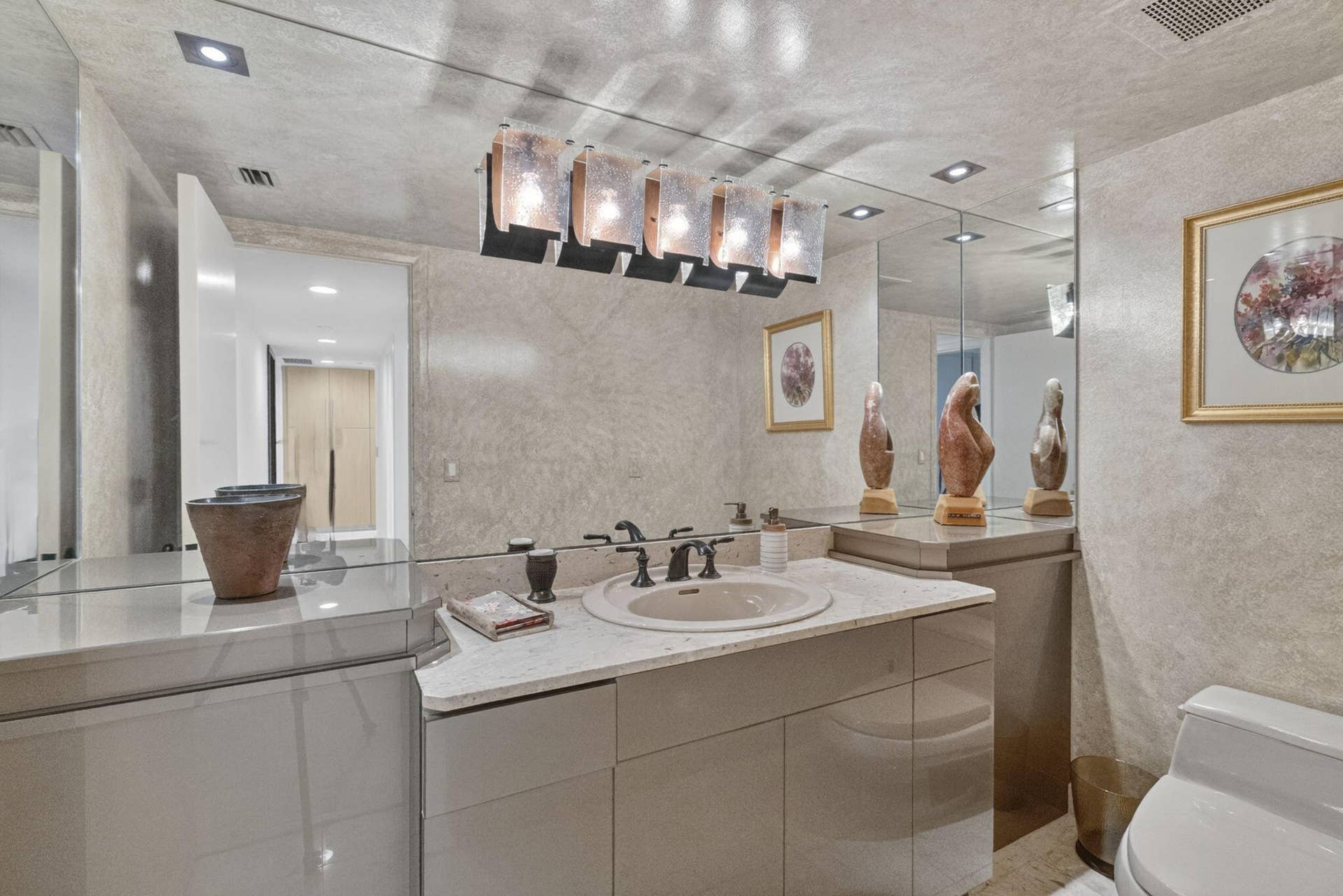 3505 S Ocean Boulevard, #14n, Highland Beach, FL 33487 Half bathroom