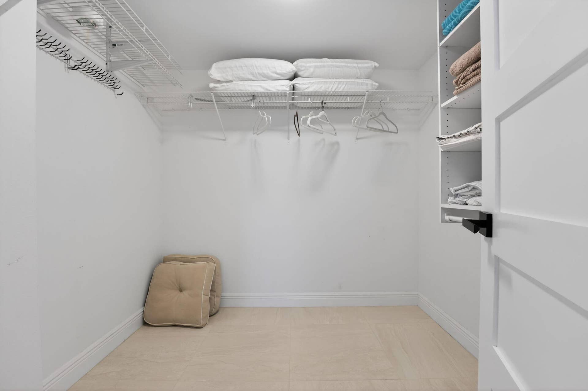 1523 E Hillsboro Boulevard, #631, Deerfield Beach, FL 33441 Primary Walk-In Closet 2