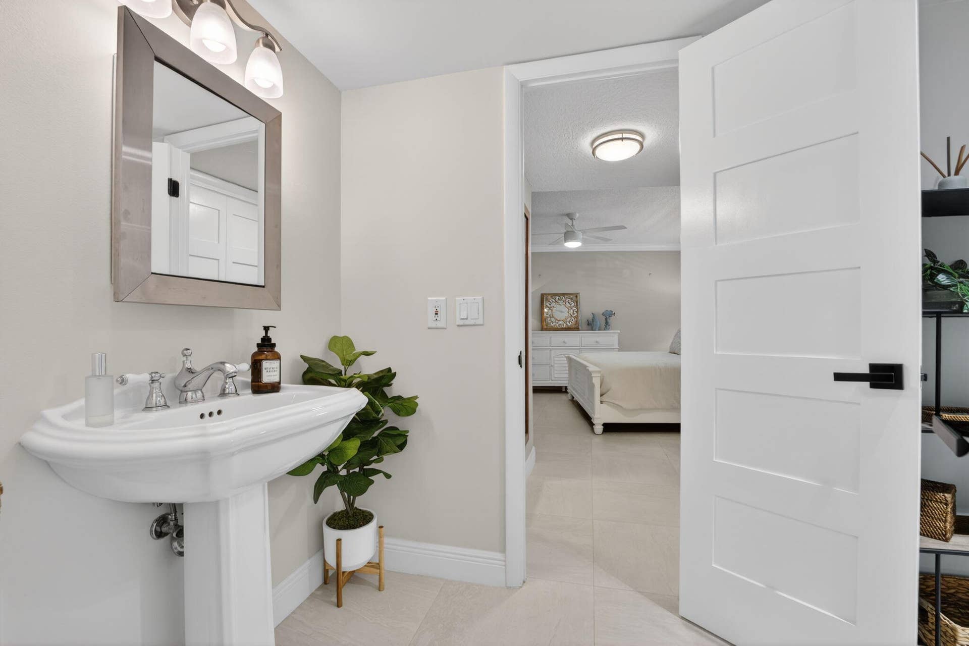 1523 E Hillsboro Boulevard, #631, Deerfield Beach, FL 33441 Bathroom 3