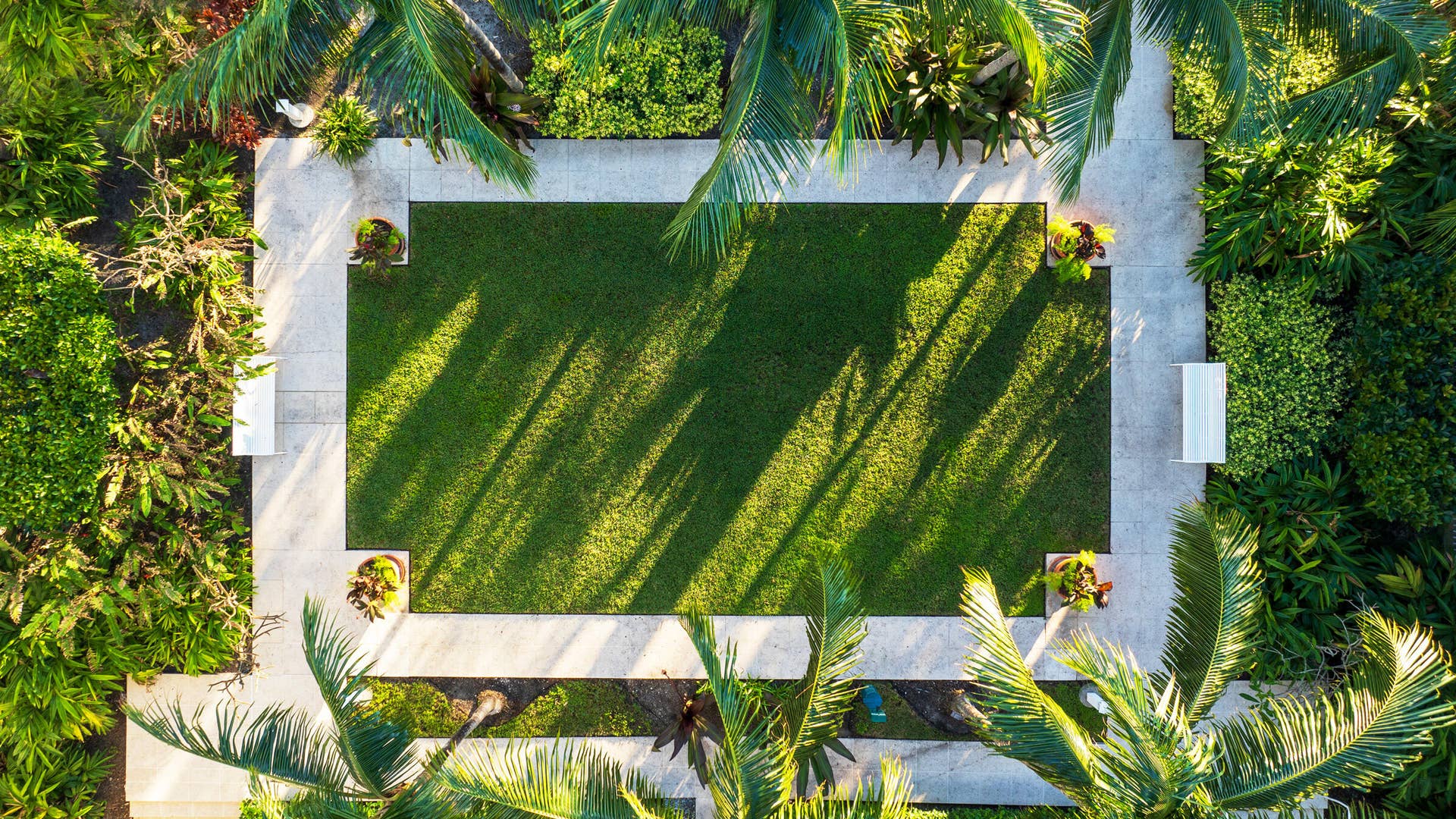 182 Lake Drive, #5302, Palm Beach Shores, FL 33404 HAVN_Central Courtyard
