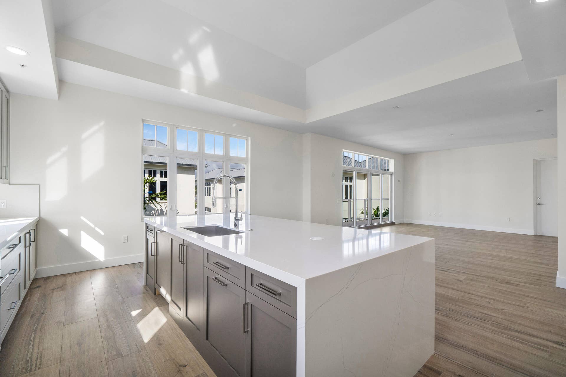 182 Lake Drive, #5302, Palm Beach Shores, FL 33404 011-184LakeDrive-4301-PalmBeachShores-FL