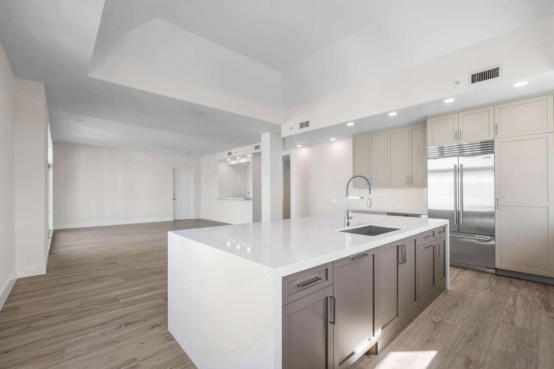 182 Lake Drive, #5302, Palm Beach Shores, FL 33404 010-184LakeDrive-4301-PalmBeachShores-FL