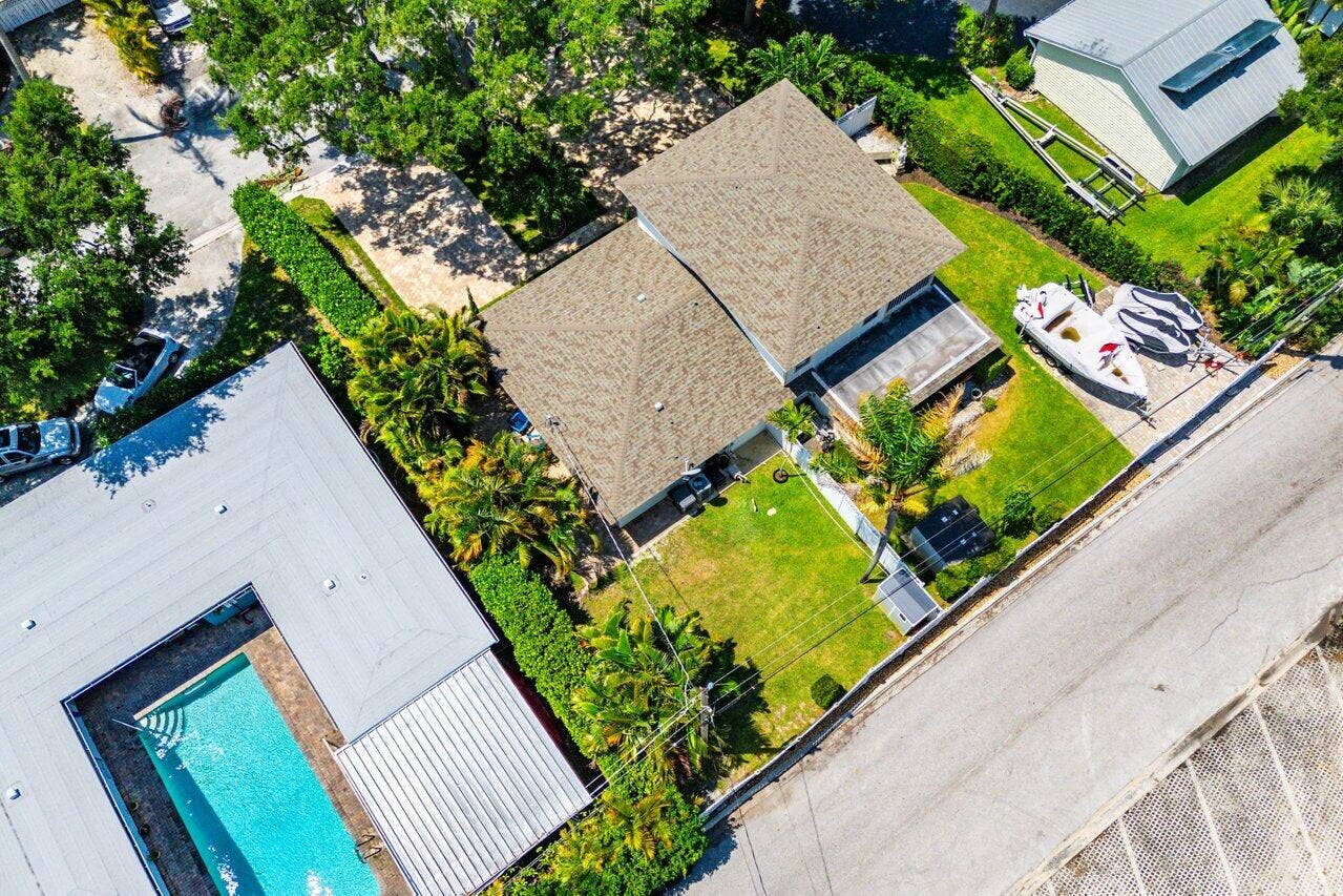 2101 N Palm Circle, North Palm Beach, FL 33408 Aerial