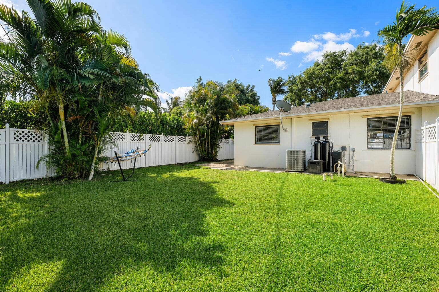 2101 N Palm Circle, North Palm Beach, FL 33408 Secondary Backyard