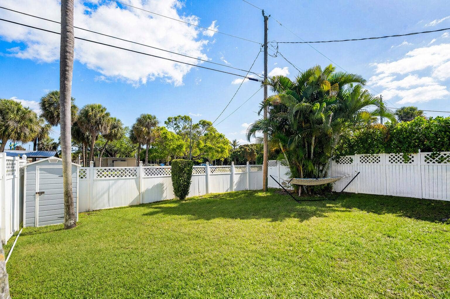 2101 N Palm Circle, North Palm Beach, FL 33408 Secondary Backyard