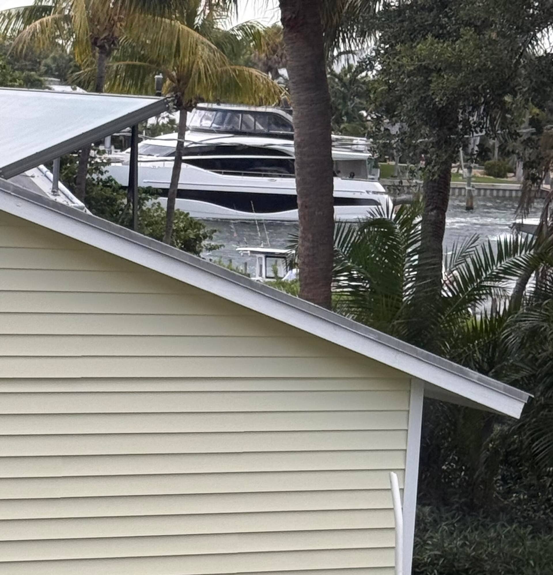 2101 N Palm Circle, North Palm Beach, FL 33408 Main Guest View