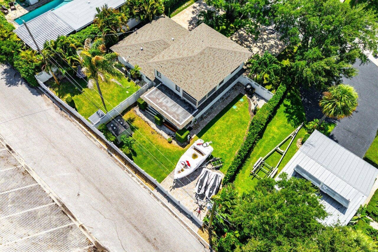 2101 N Palm Circle, North Palm Beach, FL 33408 Aerial