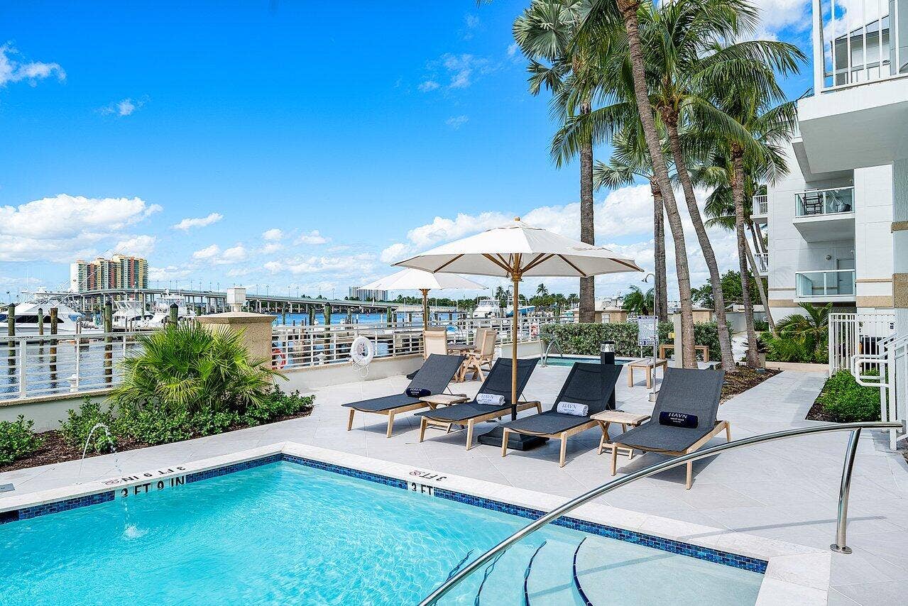 180 Lake Drive, #2103, Palm Beach Shores, FL 33404 014-184LakeDrive-PalmBeachShores-FL-3340
