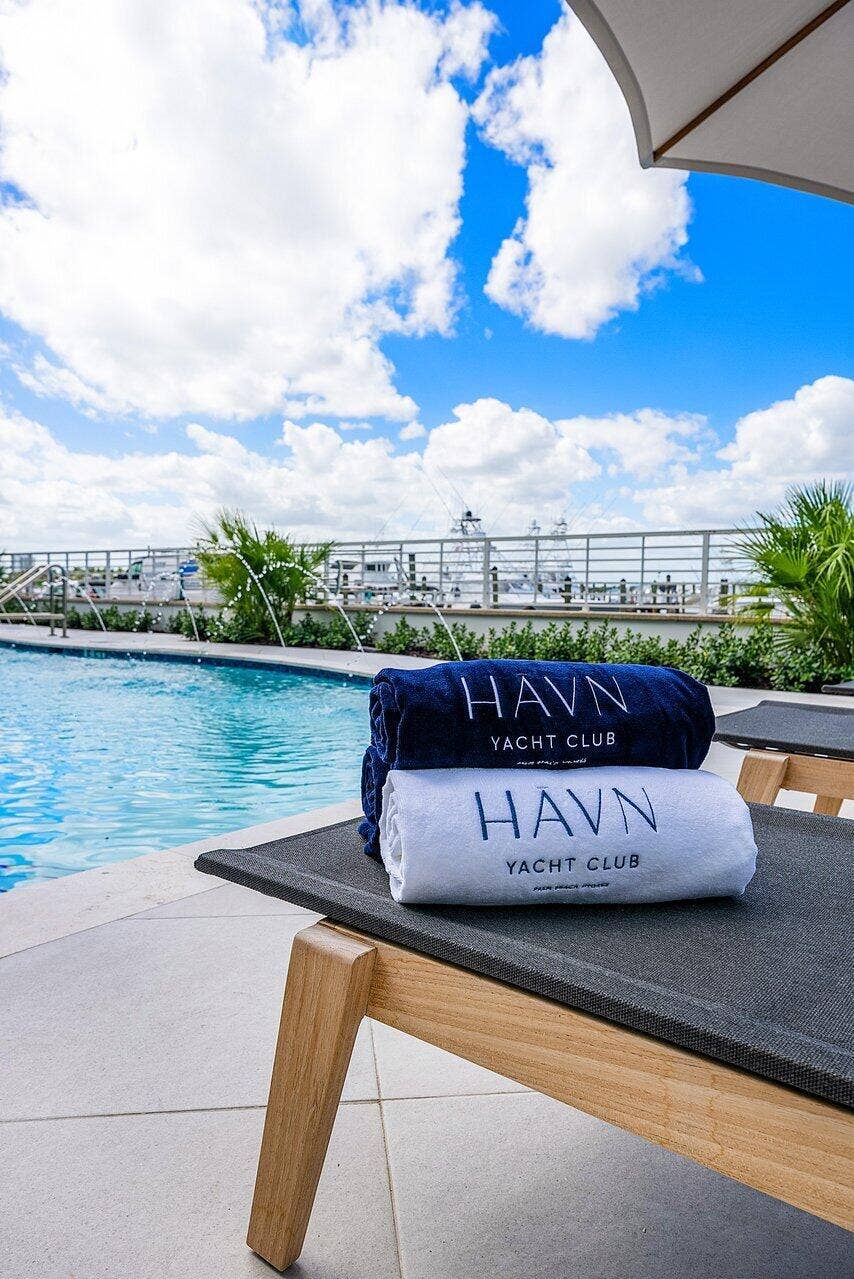 180 Lake Drive, #2103, Palm Beach Shores, FL 33404 017-184LakeDrive-PalmBeachShores-FL-3340