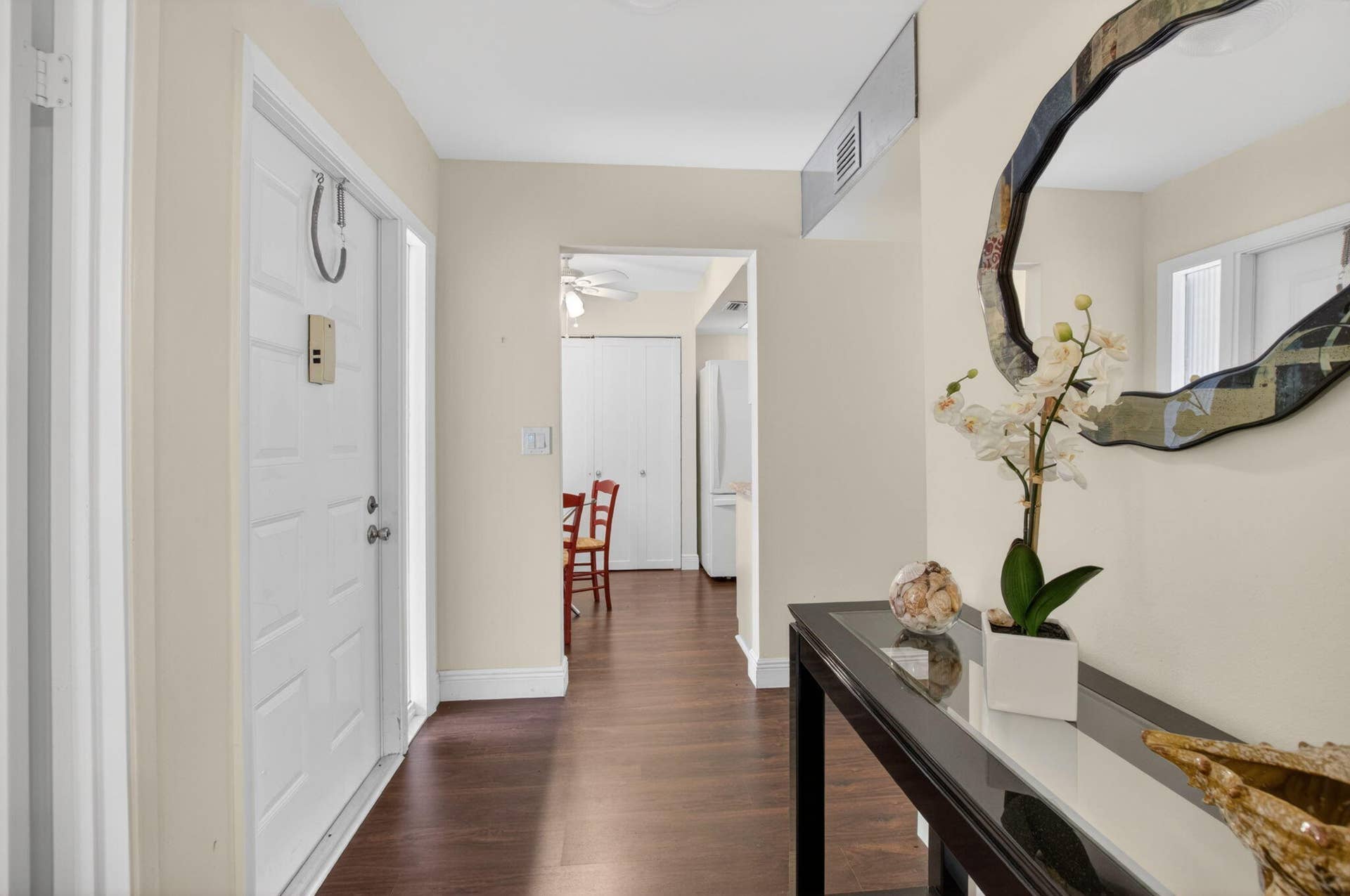 5021 Oakhill Lane, #114, Delray Beach, FL 33484 Foyer
