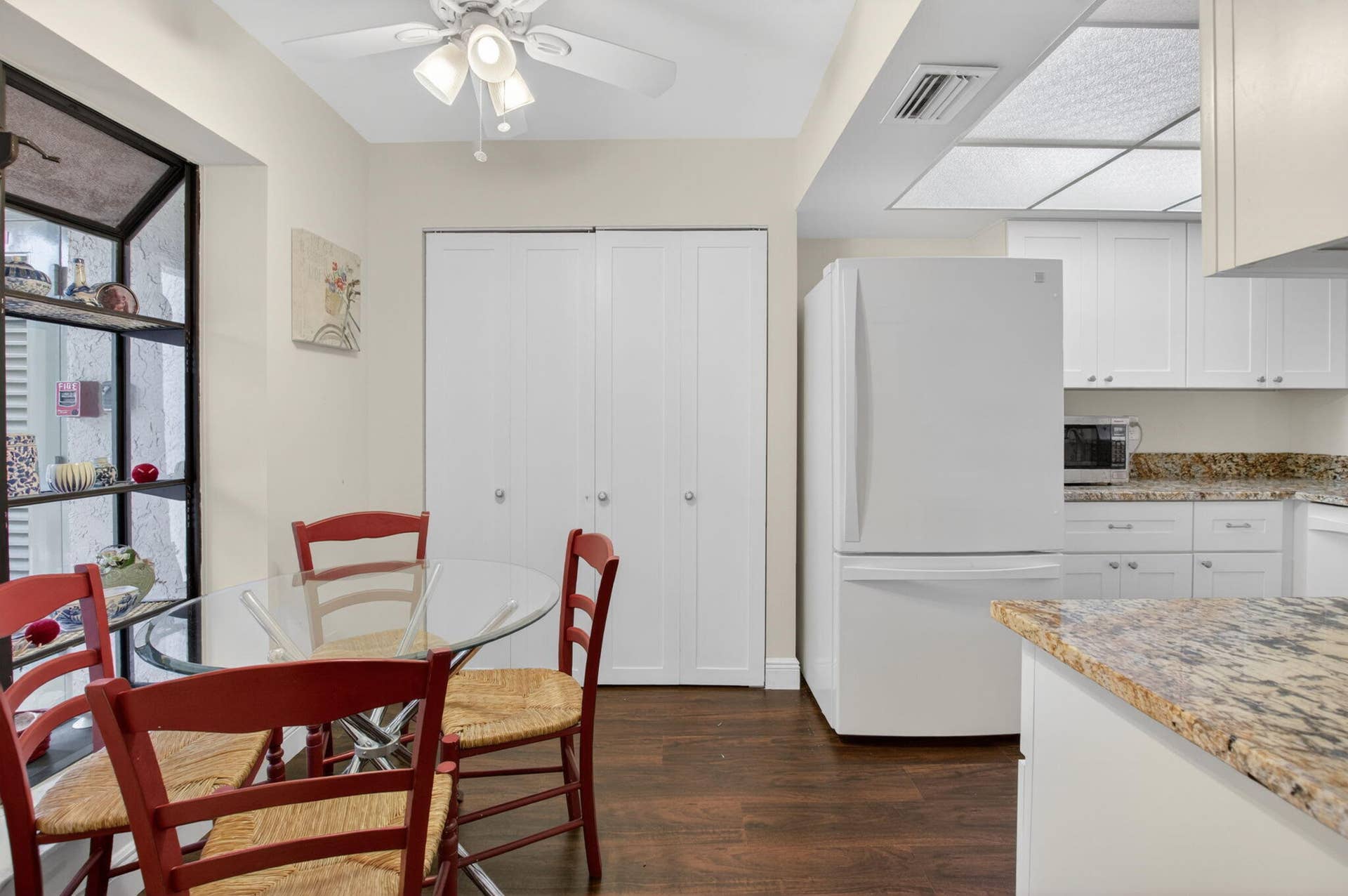 5021 Oakhill Lane, #114, Delray Beach, FL 33484 Kitchen