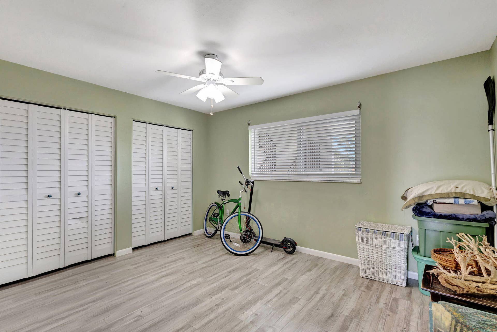 2936 Lake Shore Drive, #309, Riviera Beach, FL 33404 Bedroom