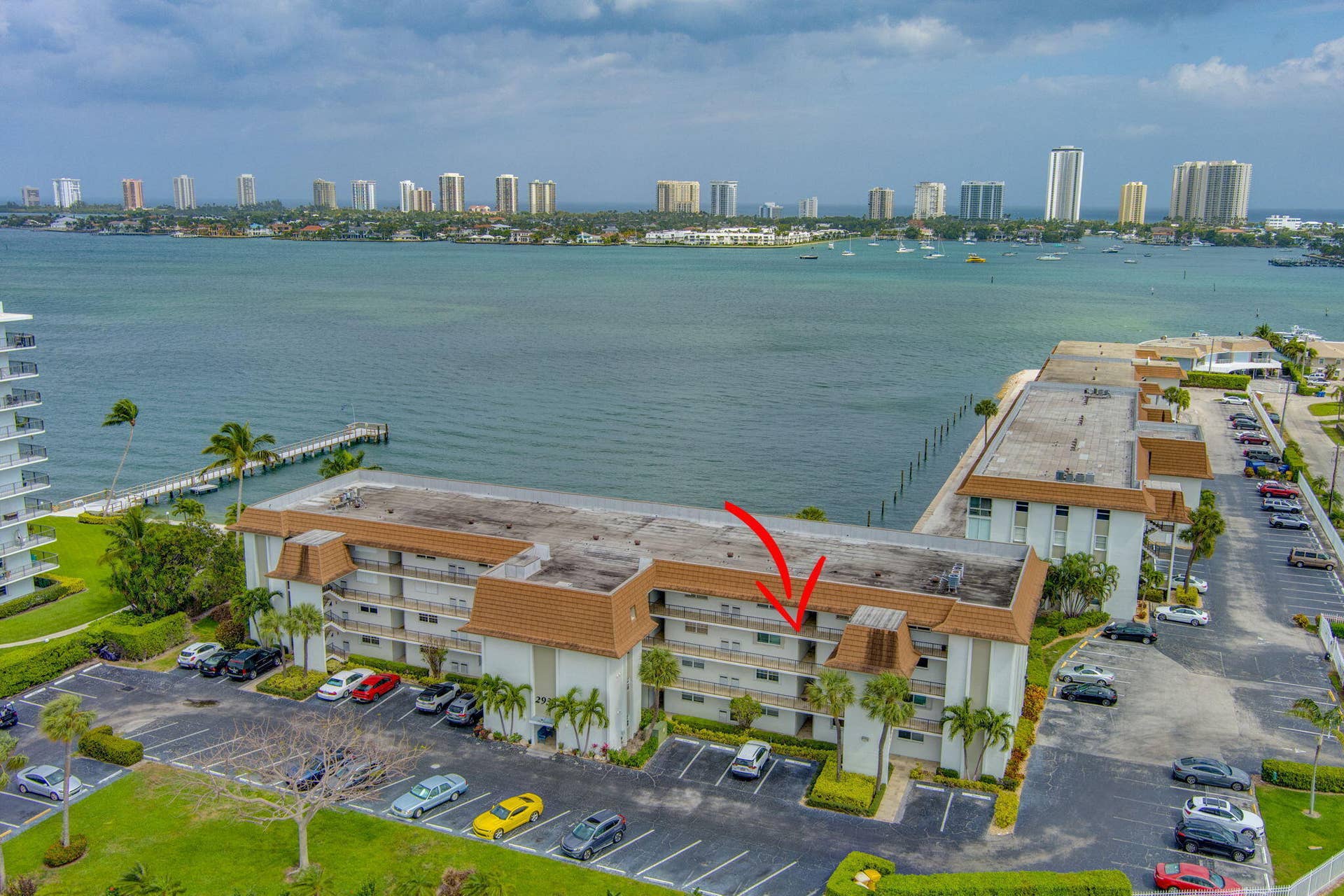 2936 Lake Shore Drive, #309, Riviera Beach, FL 33404 Great Location