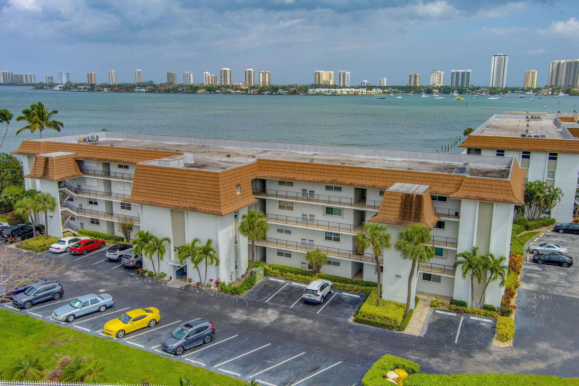 2936 Lake Shore Drive, #309, Riviera Beach, FL 33404 Wilshire North