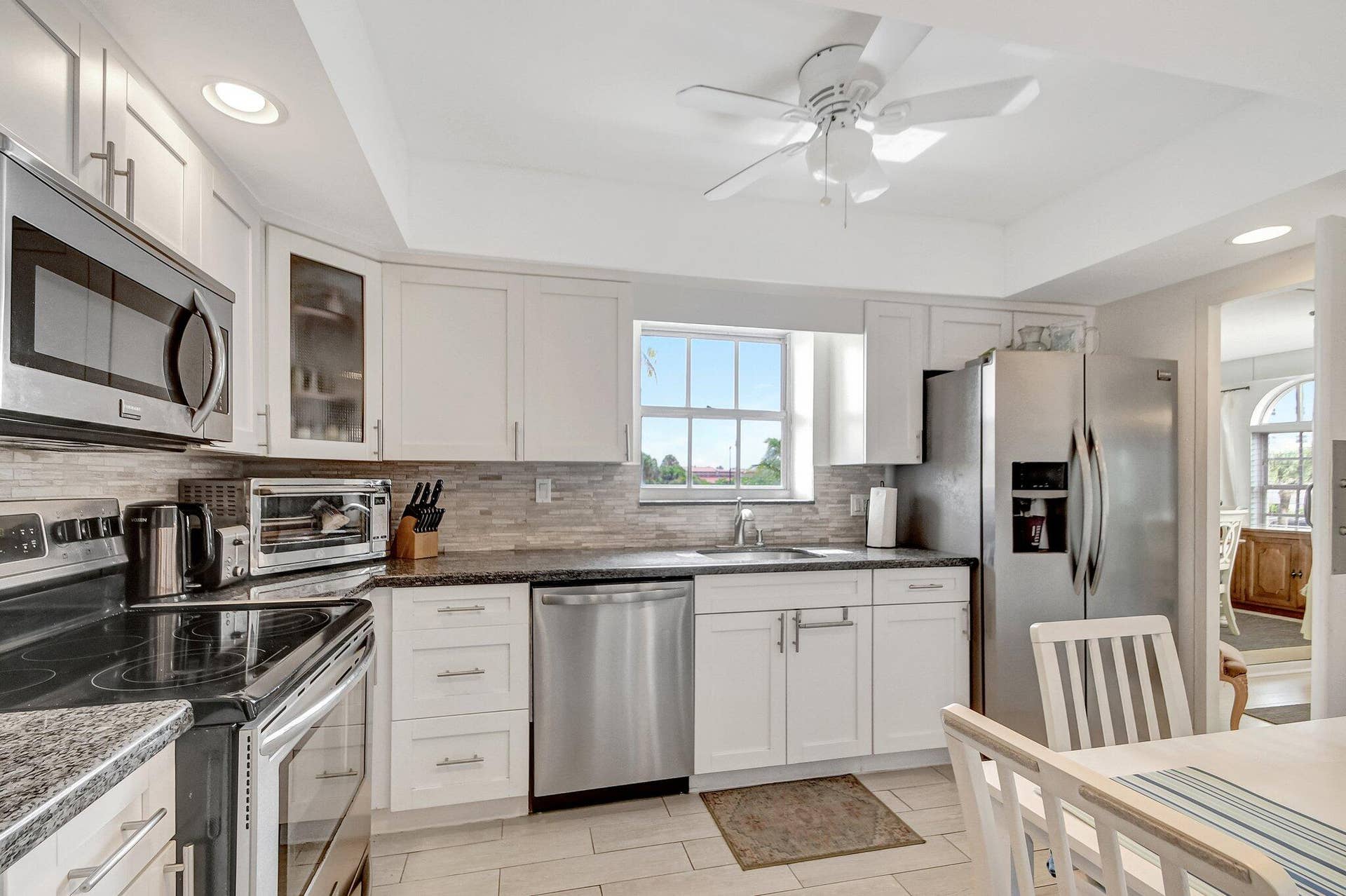 3475 S Ocean Boulevard, #116, Palm Beach, FL 33480 Kitchen