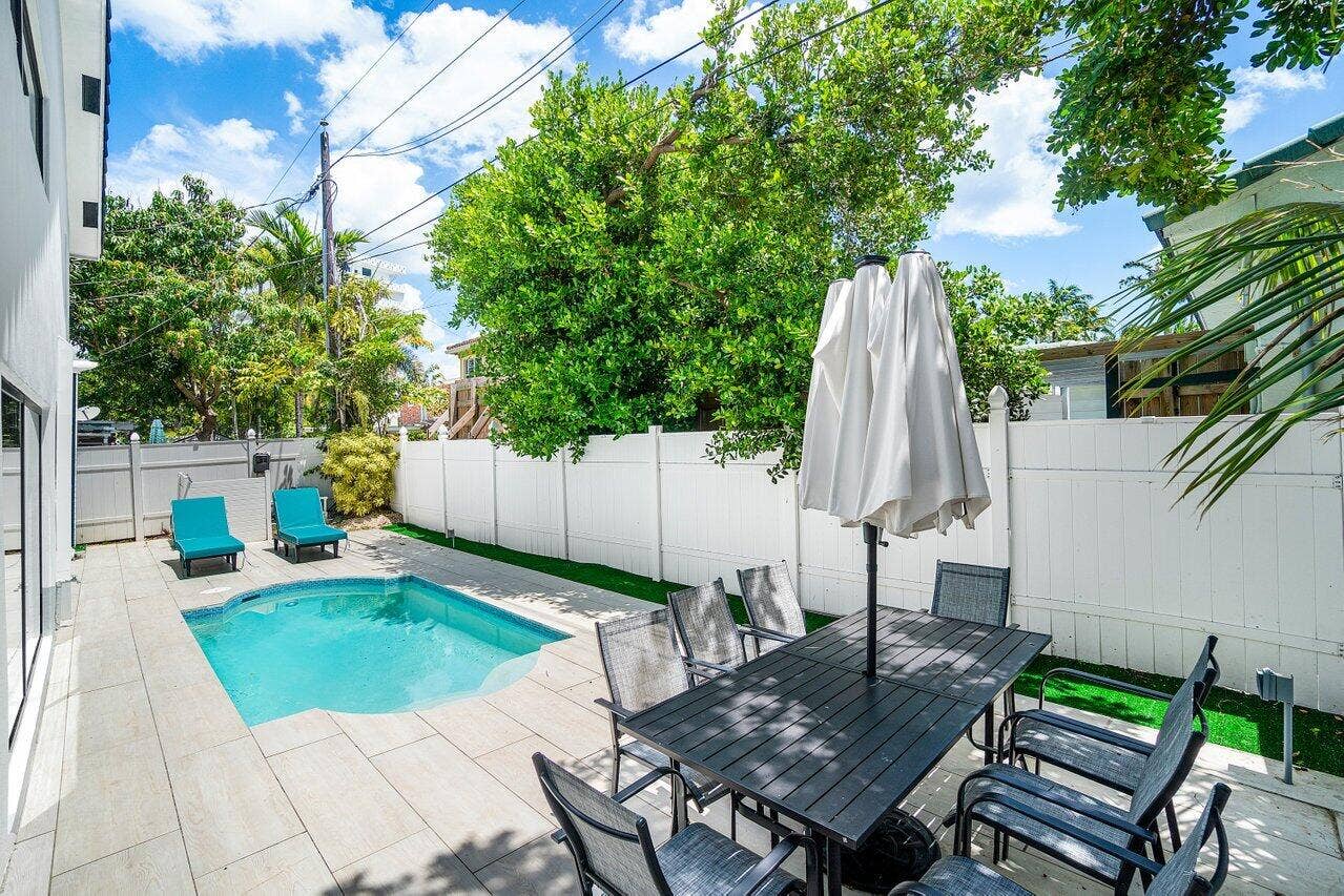2724 North Ocean Blvd