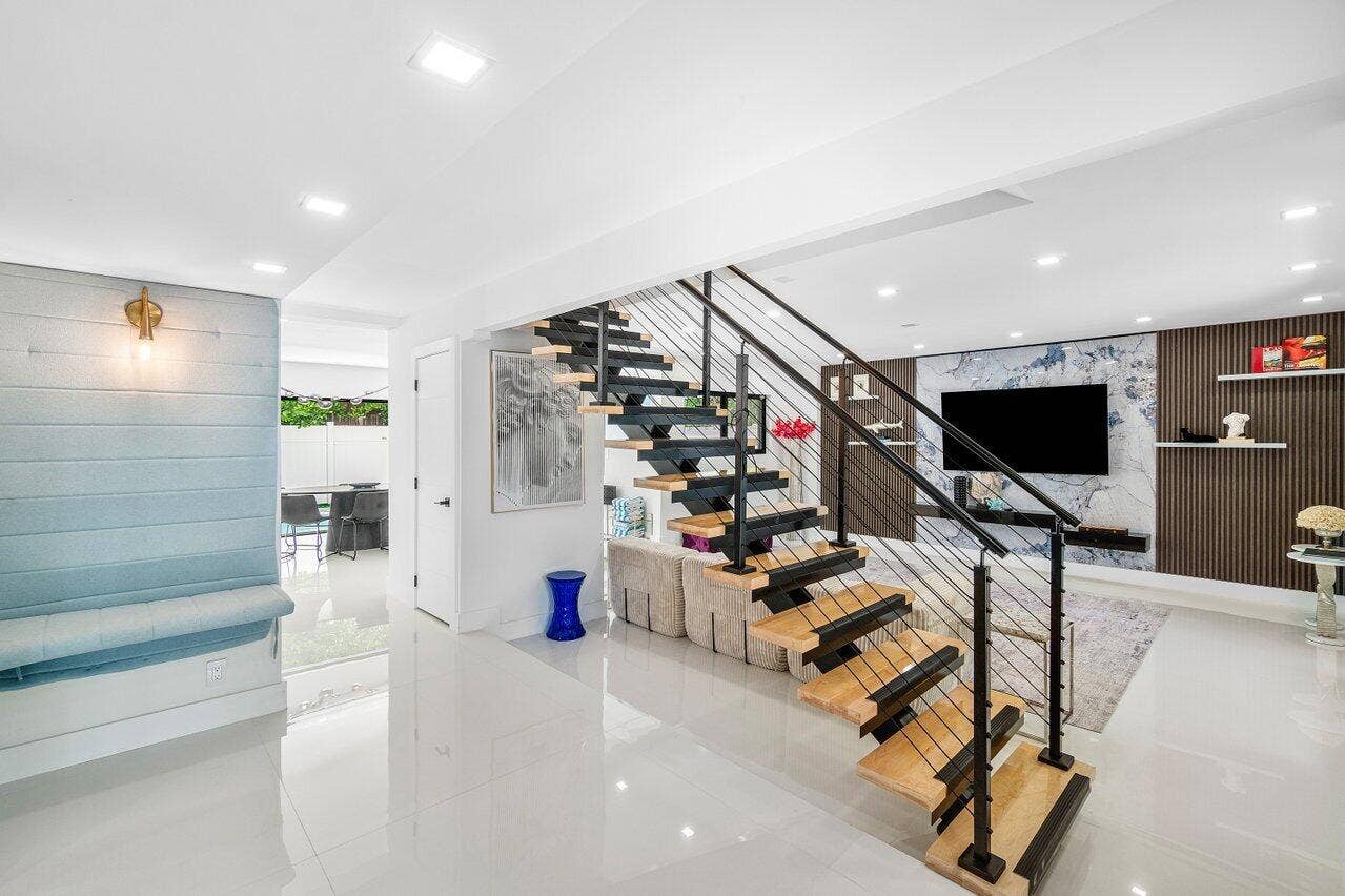 2724 North Ocean Blvd