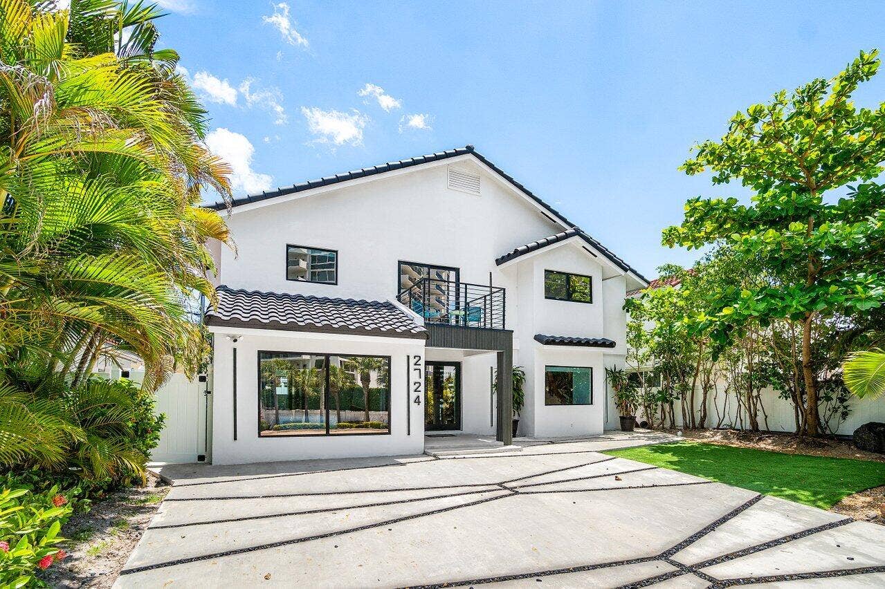 2724 North Ocean Blvd