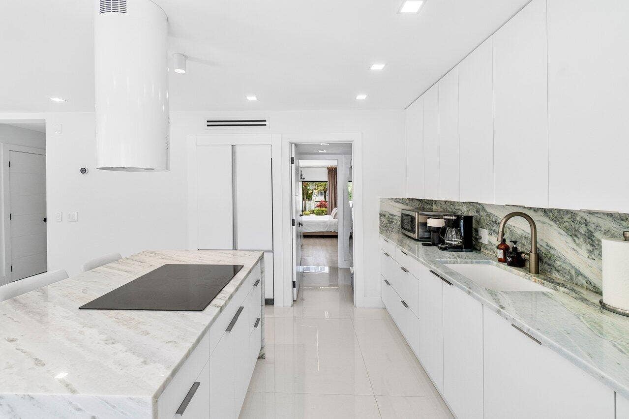 2724 North Ocean Blvd