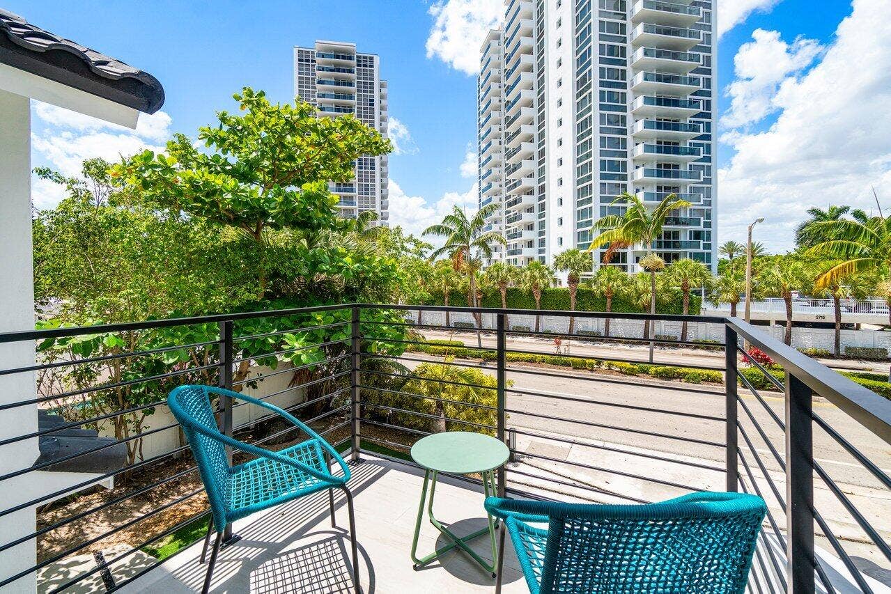 2724 North Ocean Blvd