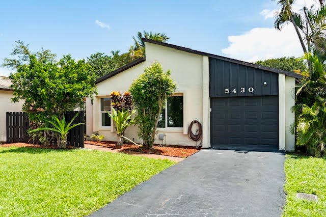 Property photo for 5430 Mirror Lakes Boulevard, Boynton Beach, FL