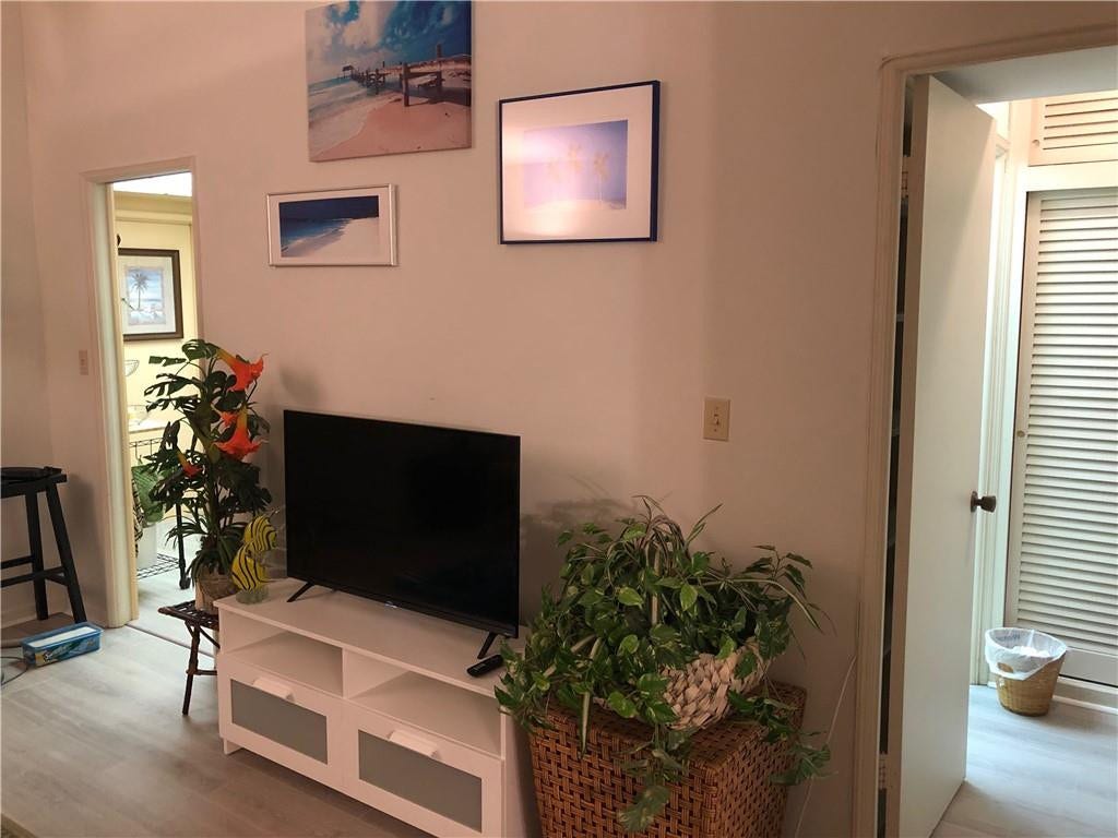 1967 S Ocean Boulevard, #305, Lauderdale-By-The-Sea, Lauderdale By The Sea, FL 33062 Photo 4