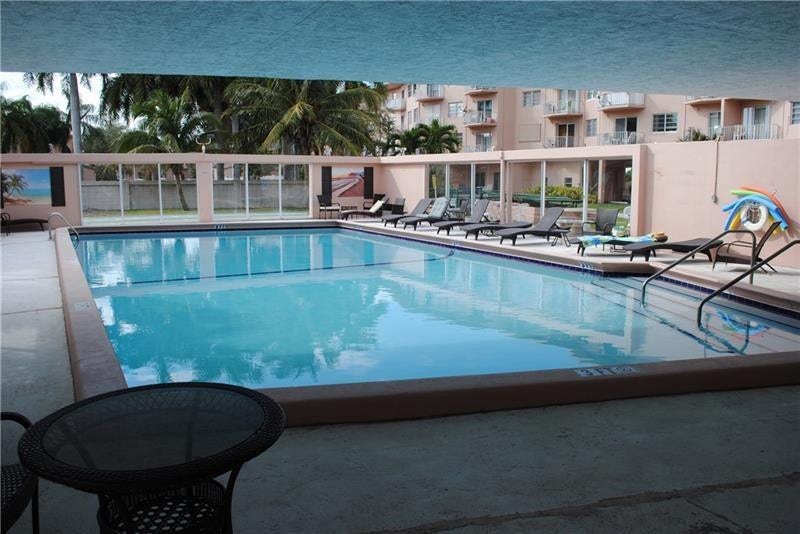 1967 S Ocean Boulevard, #305, Lauderdale-By-The-Sea, Lauderdale By The Sea, FL 33062 Photo 17