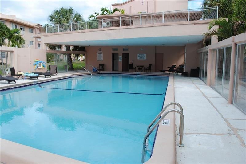 1967 S Ocean Boulevard, #305, Lauderdale-By-The-Sea, Lauderdale By The Sea, FL 33062 Photo 18